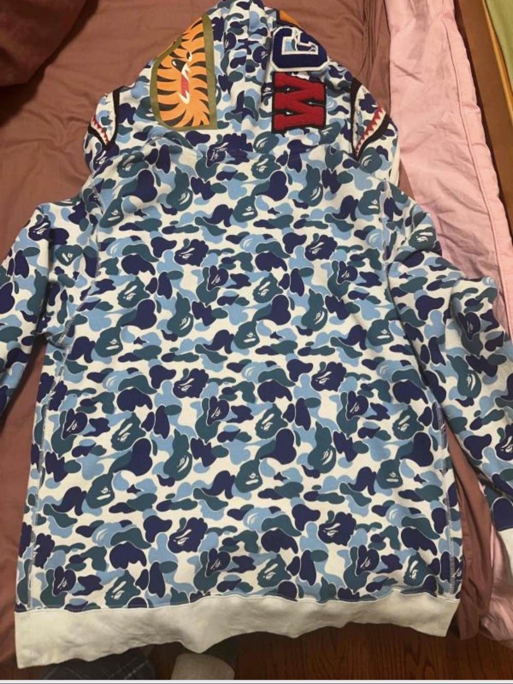 Bape A BATHING APE Blue Camo Shark Hoodie Size XL Size US XL / EU 56 / 4 - 2 Thumbnail