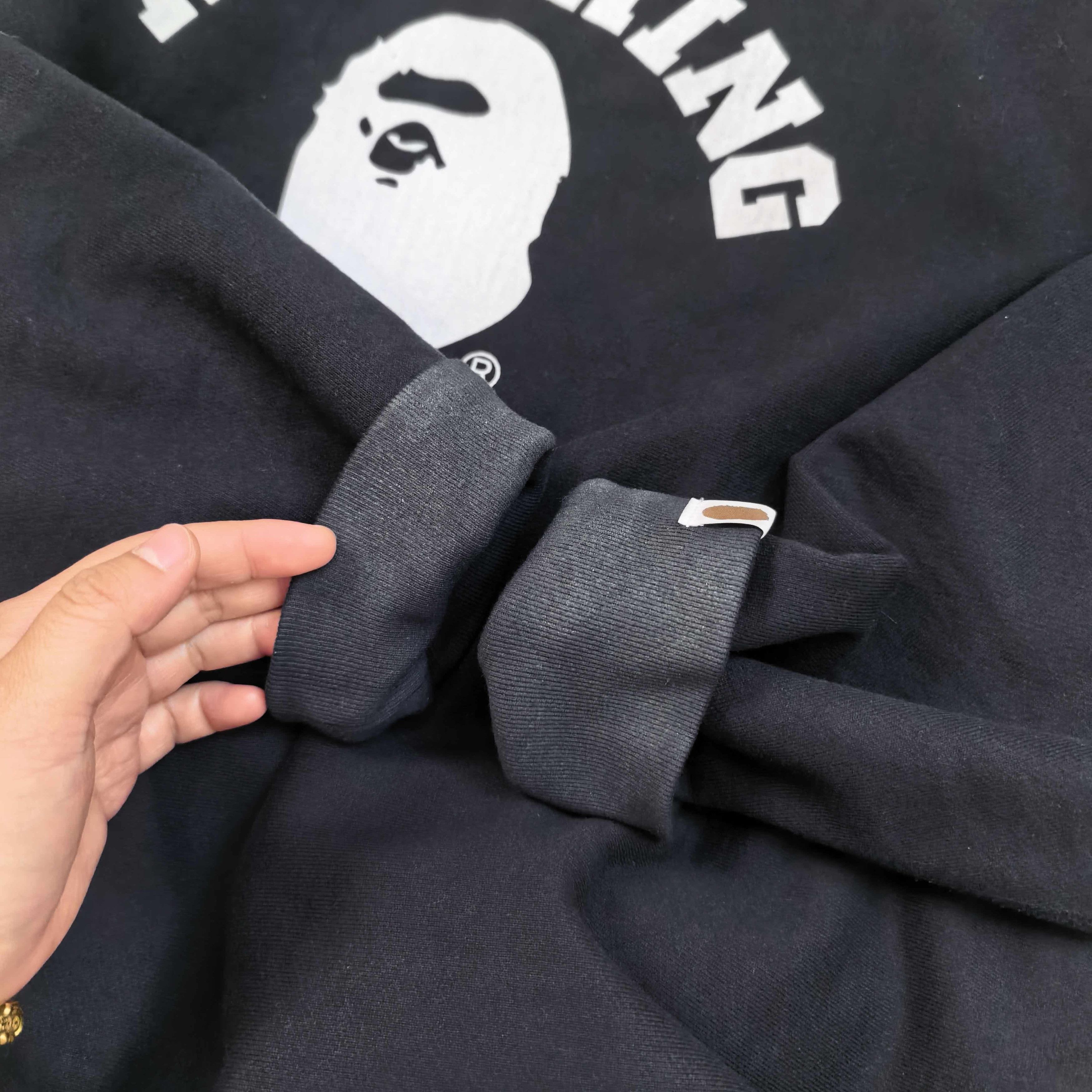 Bape A BATHING APE Logo Sweatshirt Size XL Size US XL / EU 56 / 4 - 5 Thumbnail