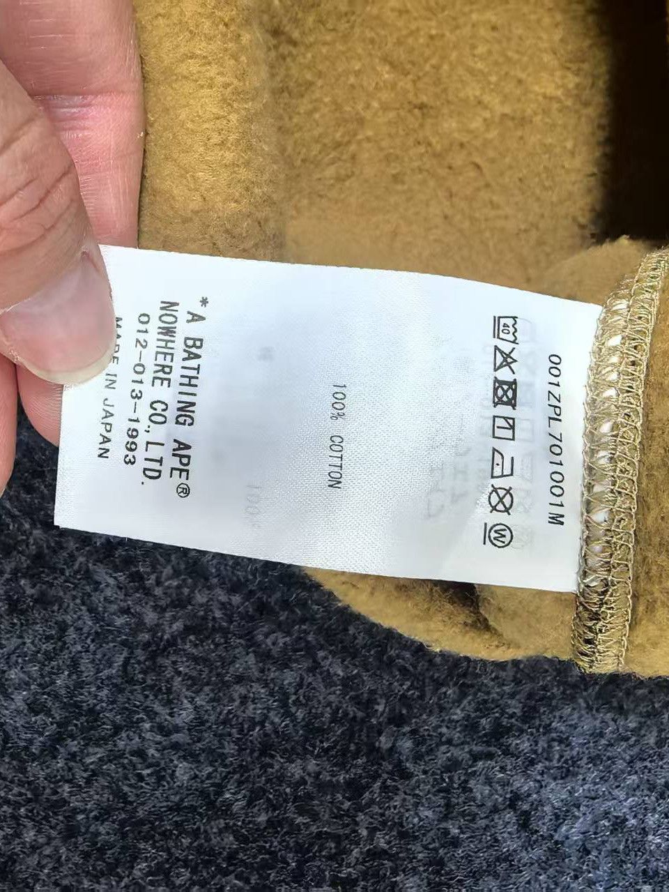 Bape A Bathing Ape Camo Split Shark Hoodie US M Size US M / EU 48-50 / 2 - 4 Thumbnail