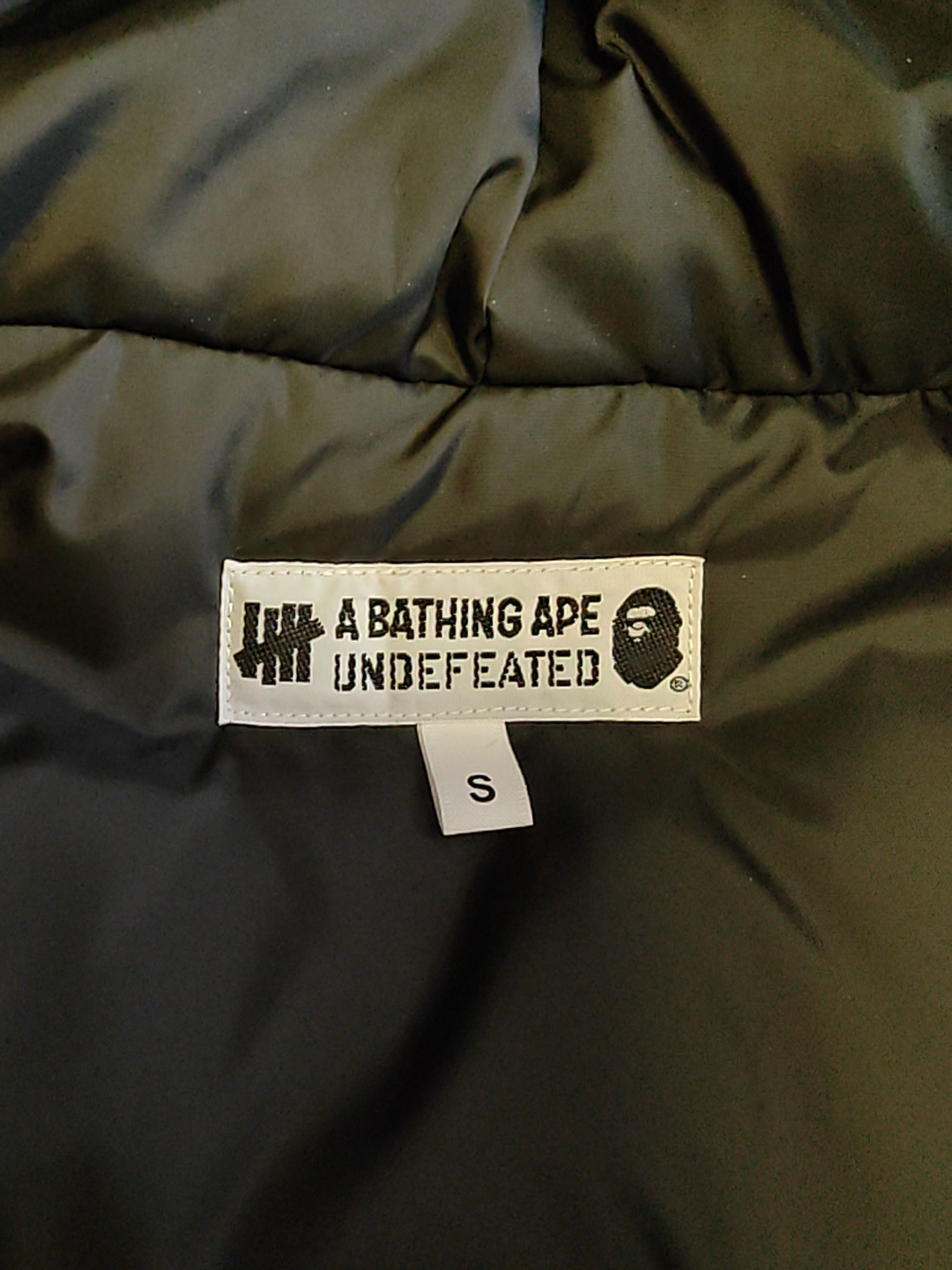 Bape A BATHING APE x Undefeated Shark Camo Down Jacket Size S Size US S / EU 44-46 / 1 - 3 Thumbnail