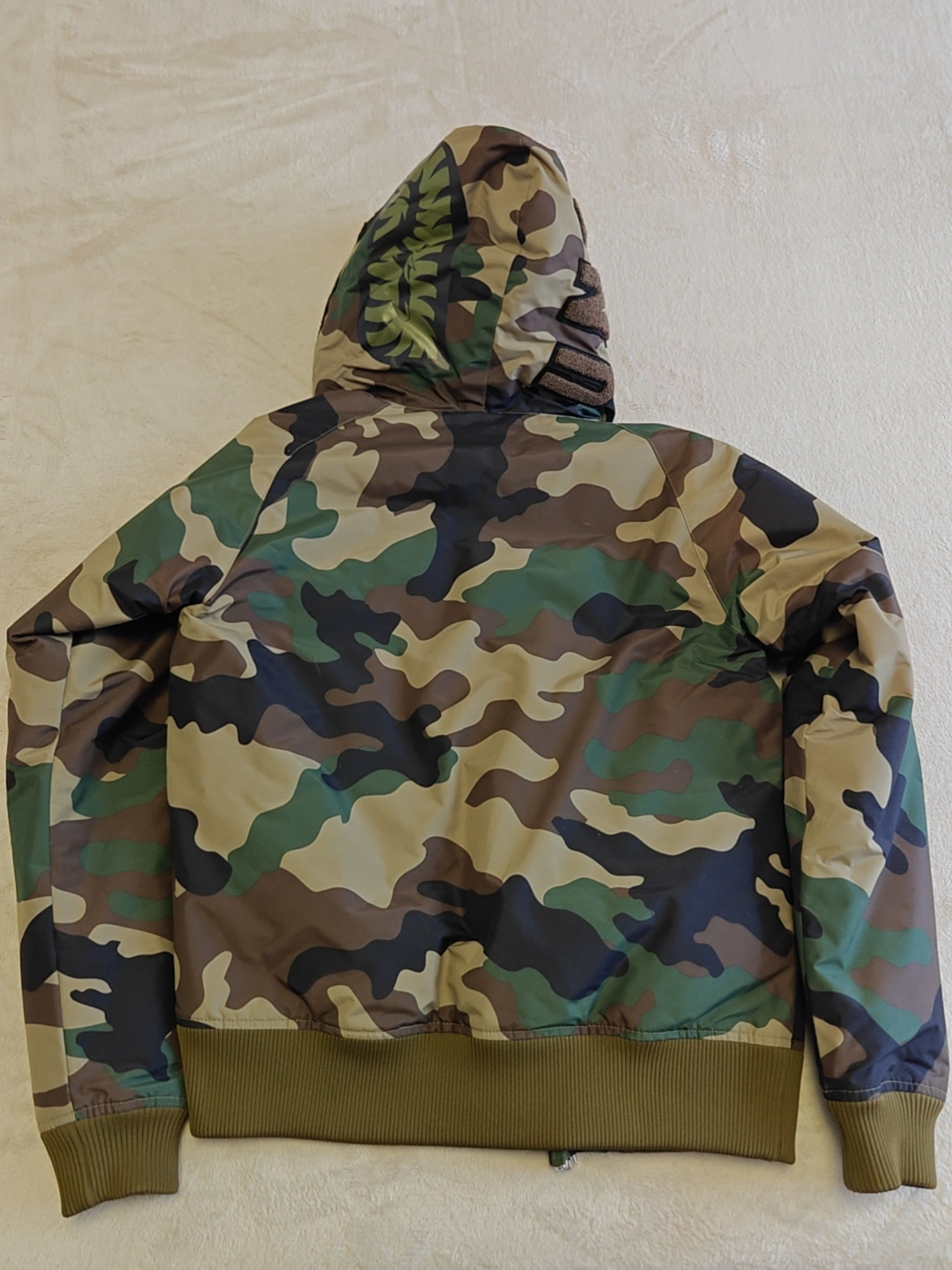 Bape A BATHING APE x Undefeated Shark Camo Down Jacket Size S Size US S / EU 44-46 / 1 - 2 Thumbnail