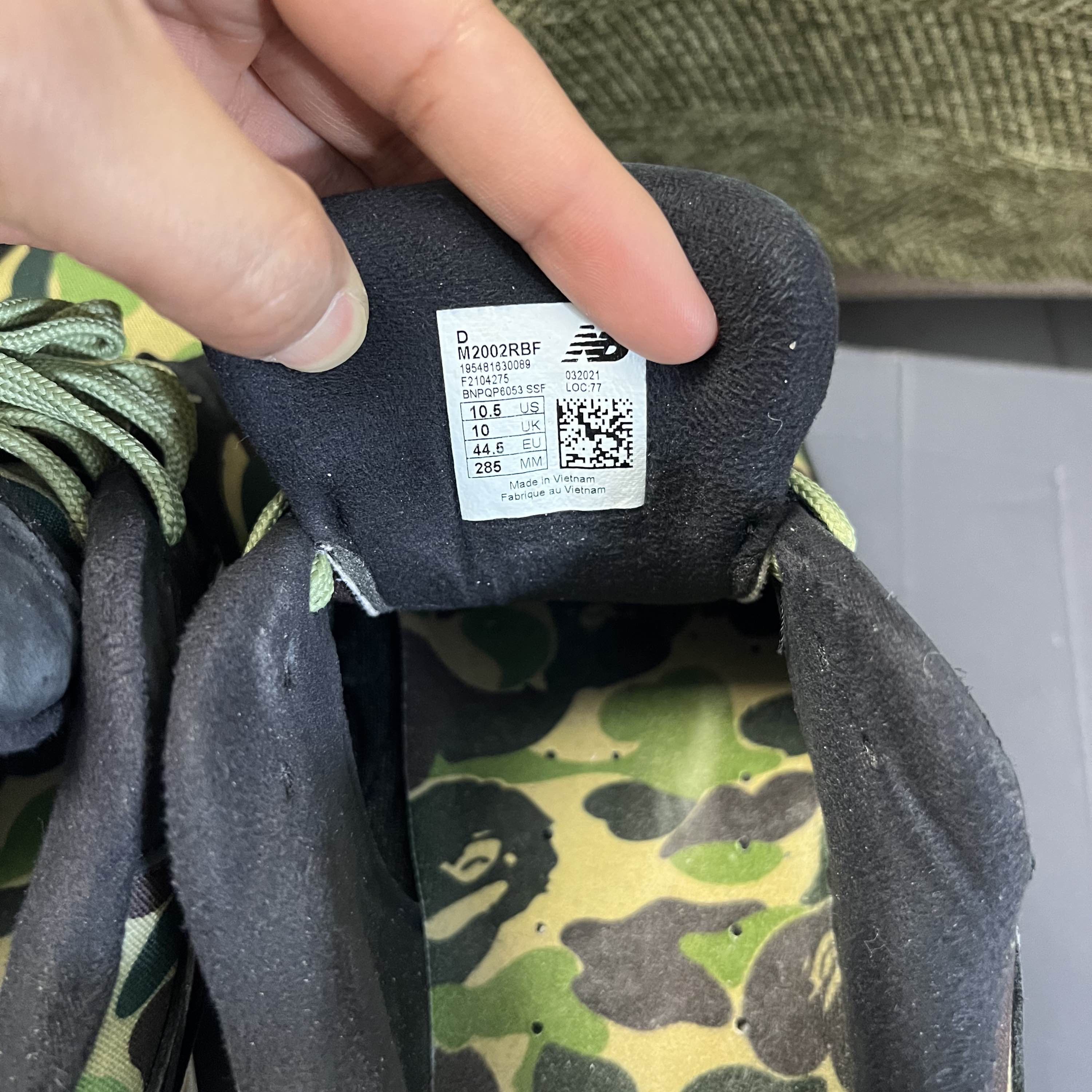 New Balance A BATHING APE x New Balance 2002R Shark Sneakers US 10.5 Size US 10.5 / EU 43-44 - 5 Thumbnail