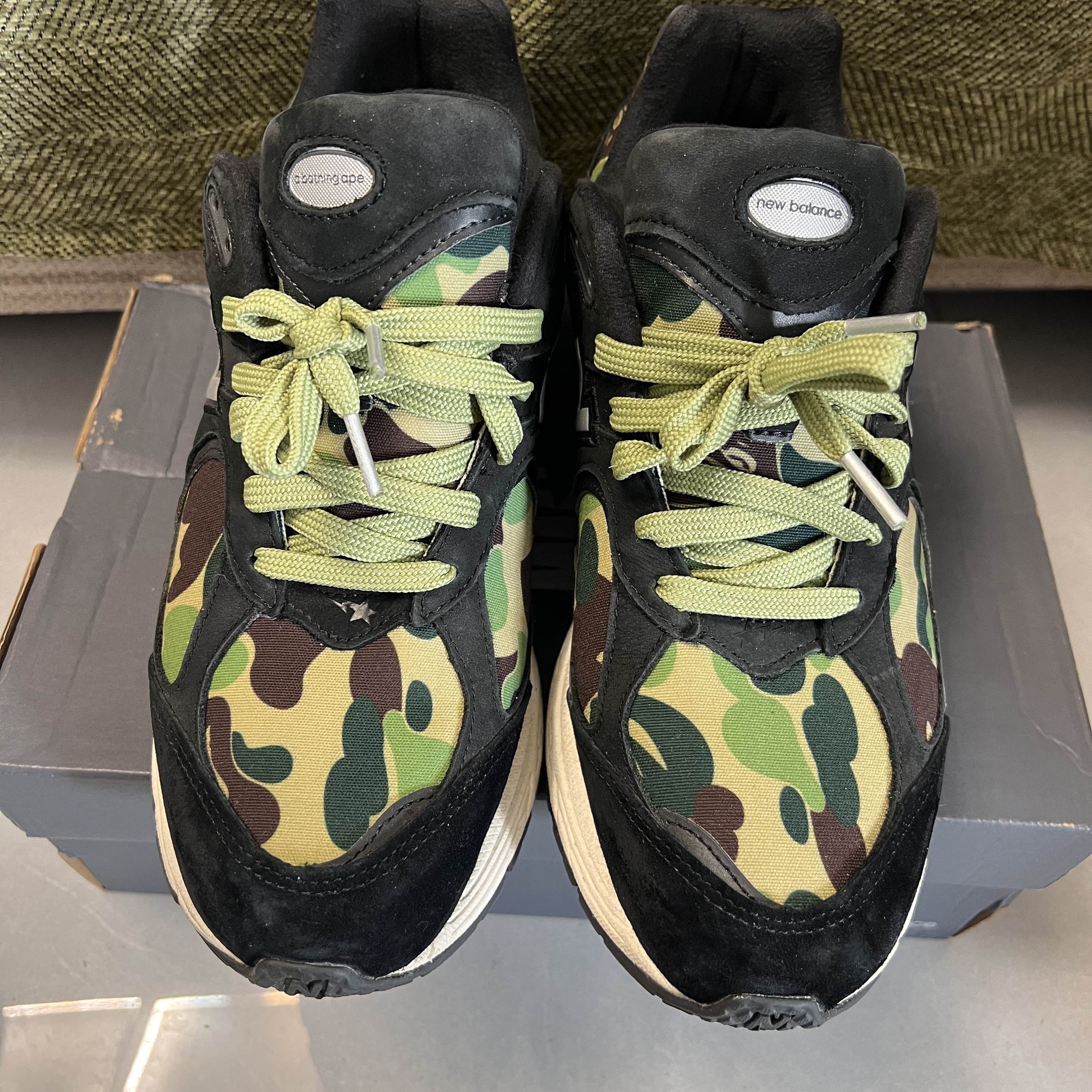 New Balance A BATHING APE x New Balance 2002R Shark Sneakers US 10.5 Size US 10.5 / EU 43-44 - 2 Thumbnail