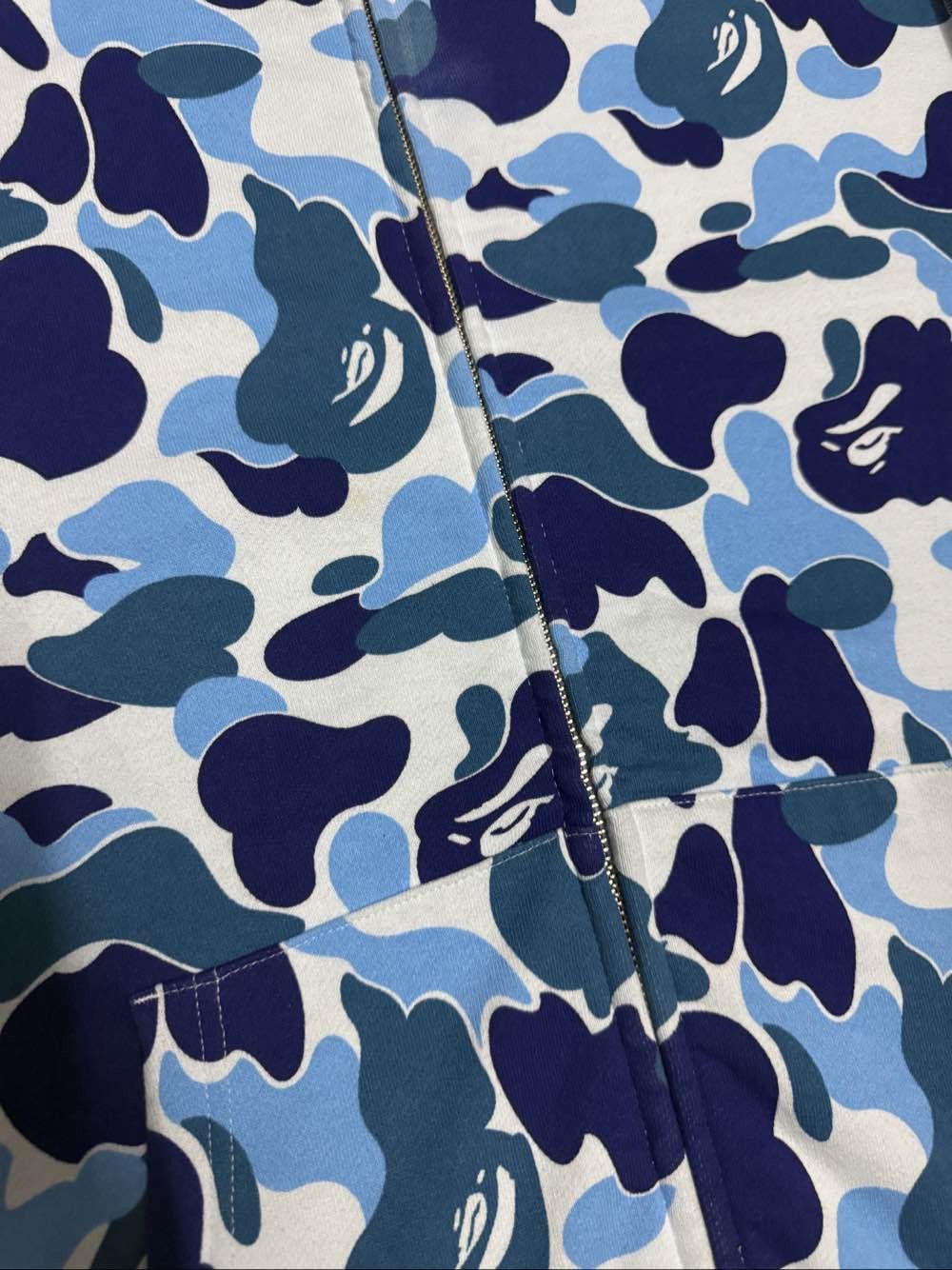 Bape A Bathing Ape Rhinestone Shark Hoodie Blue Camo Size XL Size US XL / EU 56 / 4 - 6 Thumbnail