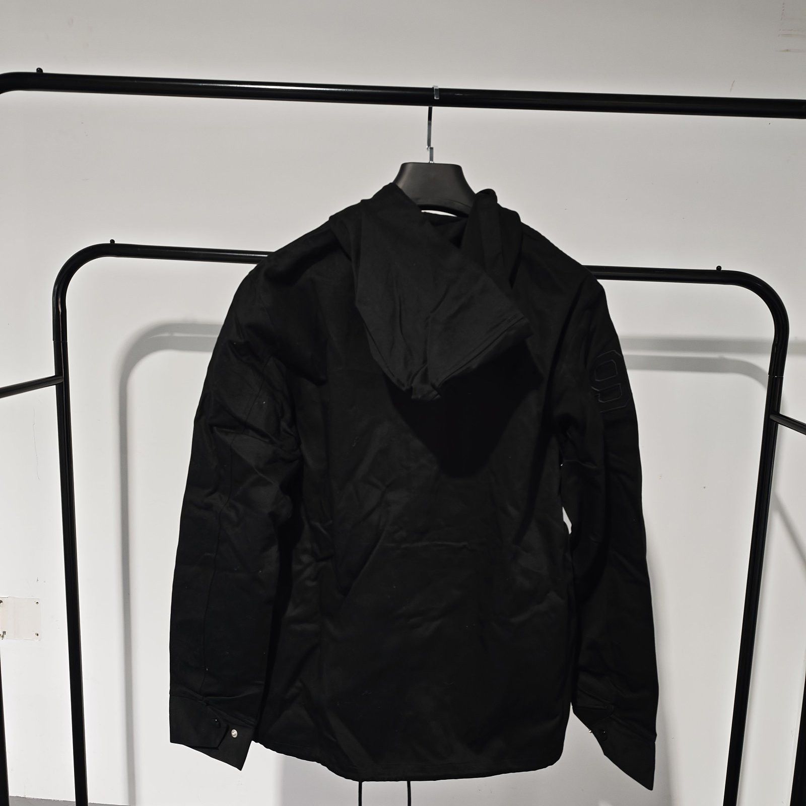 Bape A Bathing Ape Gold Logo Hooded Coach Jacket Size XL Size US XL / EU 56 / 4 - 2 Thumbnail