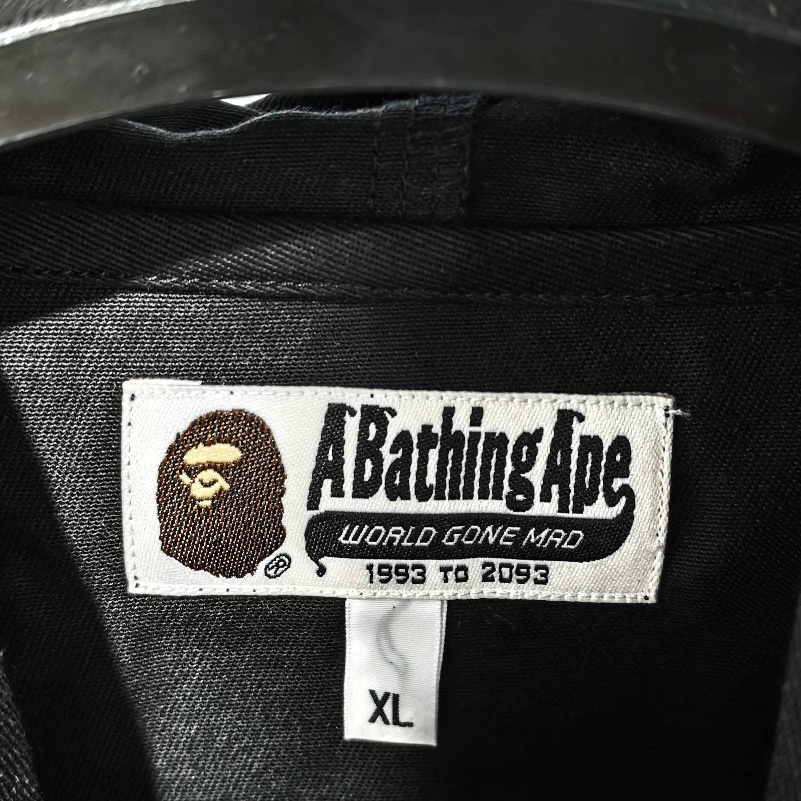 Bape A Bathing Ape Gold Logo Hooded Coach Jacket Size XL Size US XL / EU 56 / 4 - 3 Thumbnail