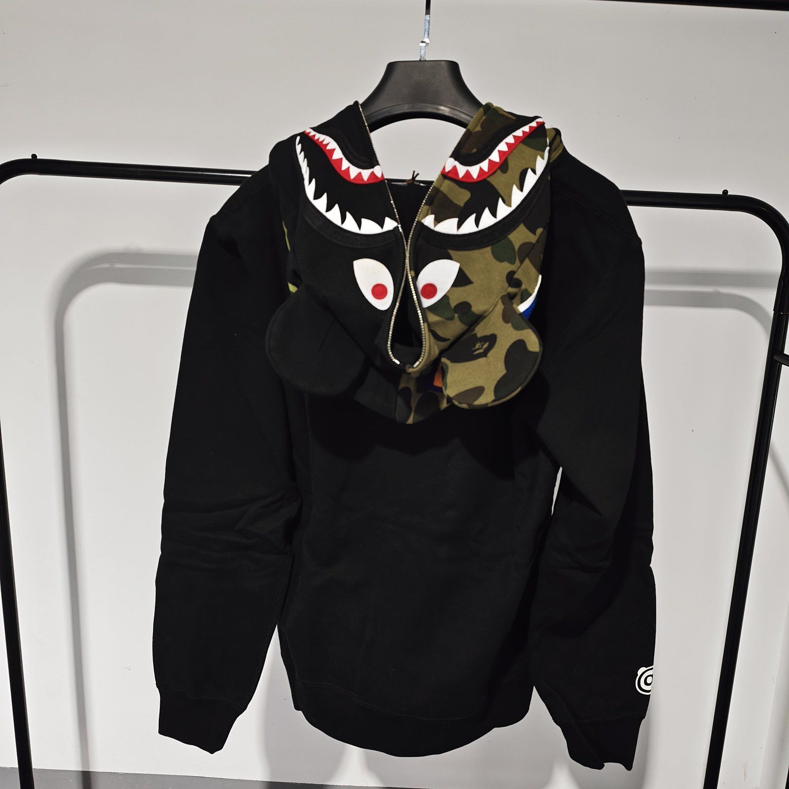 Bape A Bathing Ape x Be@rbrick Hoodie Size XL Size US XL / EU 56 / 4 - 2 Thumbnail