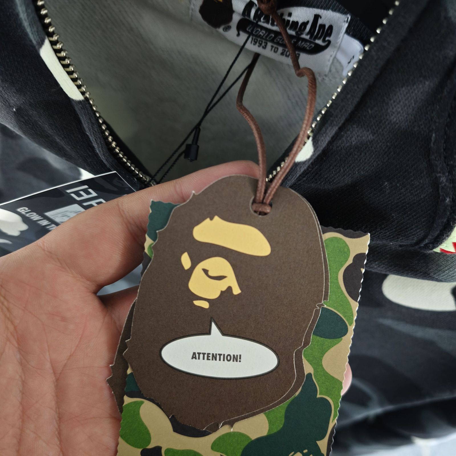 Bape A BATHING APE Camo Shark Hoodie Size XL Size US XL / EU 56 / 4 - 5 Thumbnail