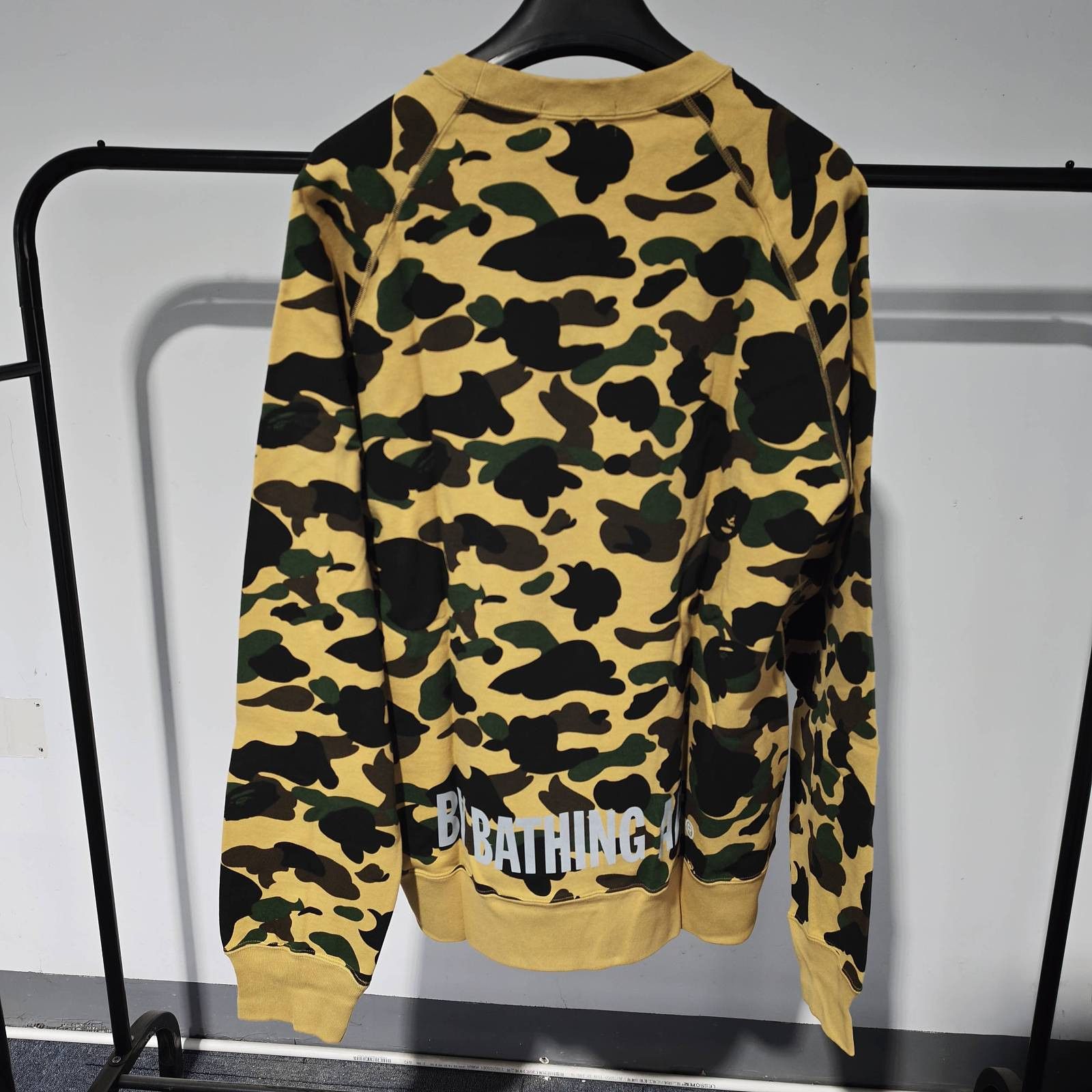 Bape A Bathing Ape Camo Crewneck Sweatshirt Size XXL Size US XXL / EU 58 / 5 - 2 Thumbnail