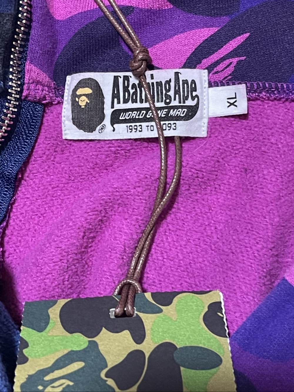 Bape A Bathing Ape Split Camo Shark Hoodie Size XL Size US XL / EU 56 / 4 - 3 Thumbnail