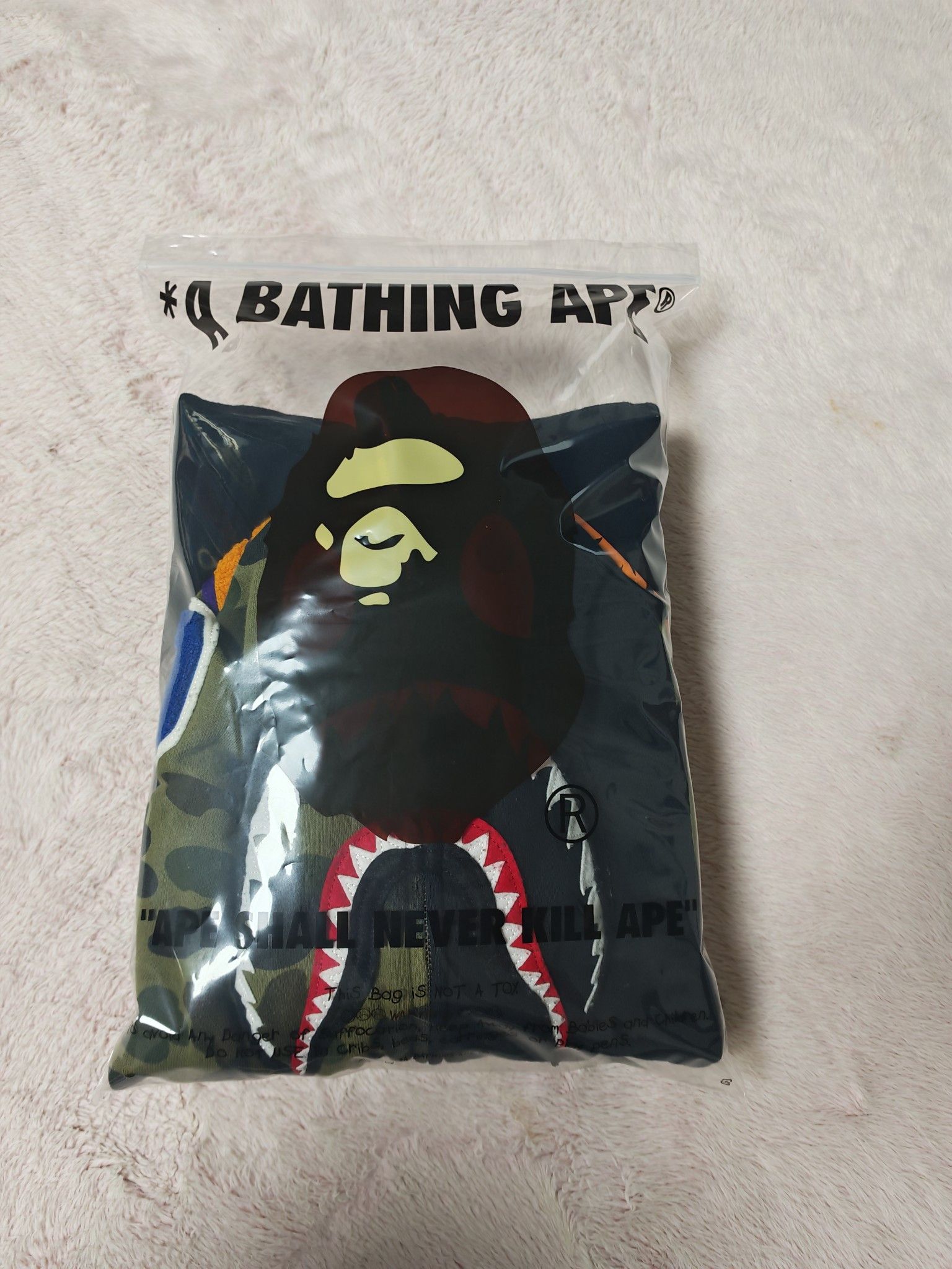 Bape A Bathing Ape Camo Shark Hoodie Size XL Size US XL / EU 56 / 4 - 8 Thumbnail