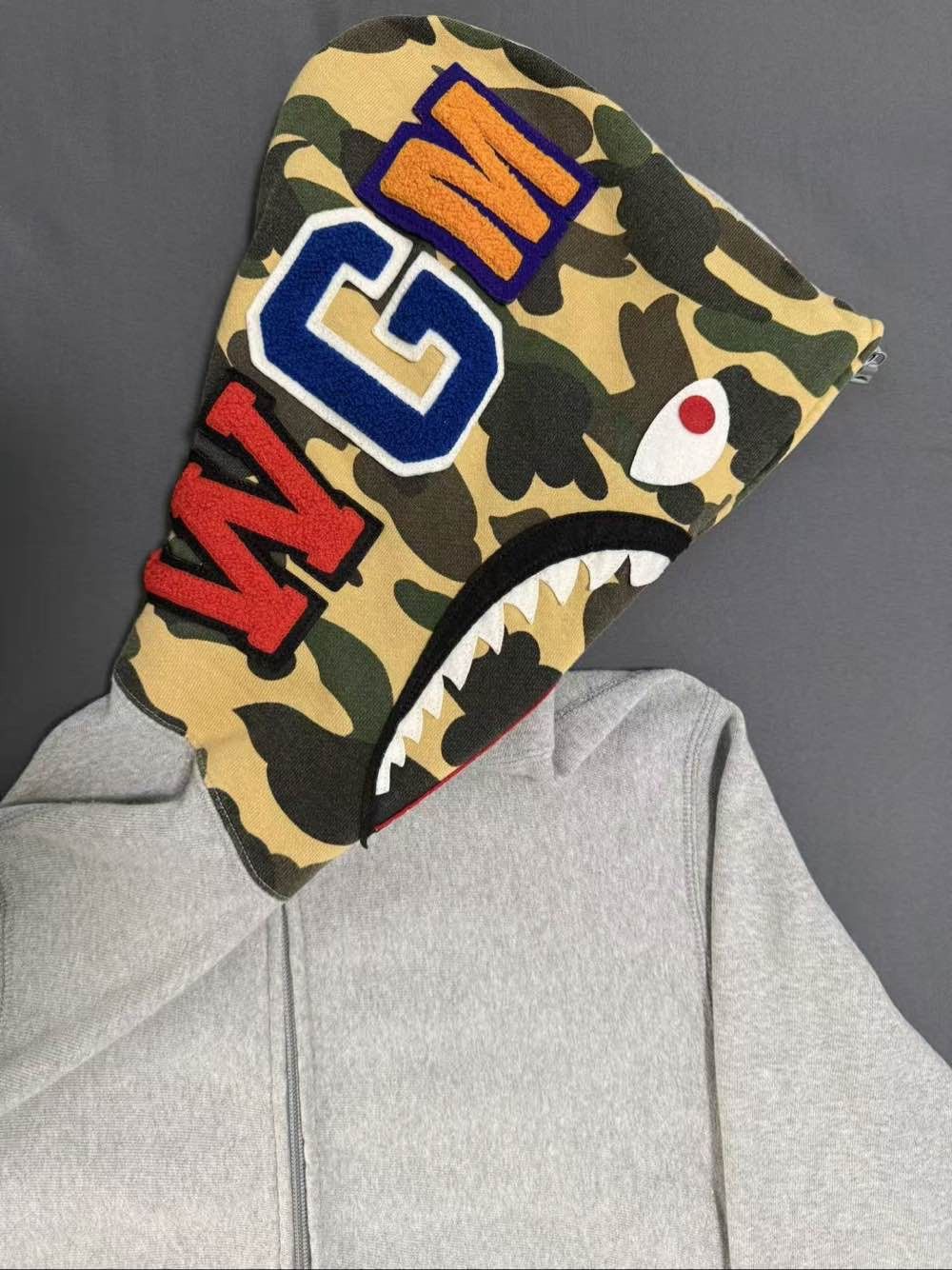 Bape A Bathing Ape Shark Hoodie Gray Size M Size US M / EU 48-50 / 2 - 6 Thumbnail