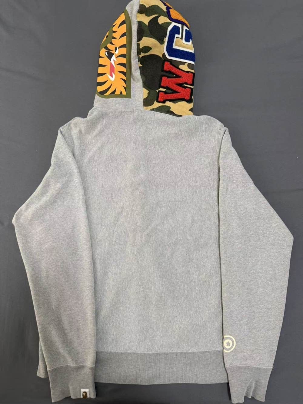 Bape A Bathing Ape Shark Hoodie Gray Size M Size US M / EU 48-50 / 2 - 2 Thumbnail