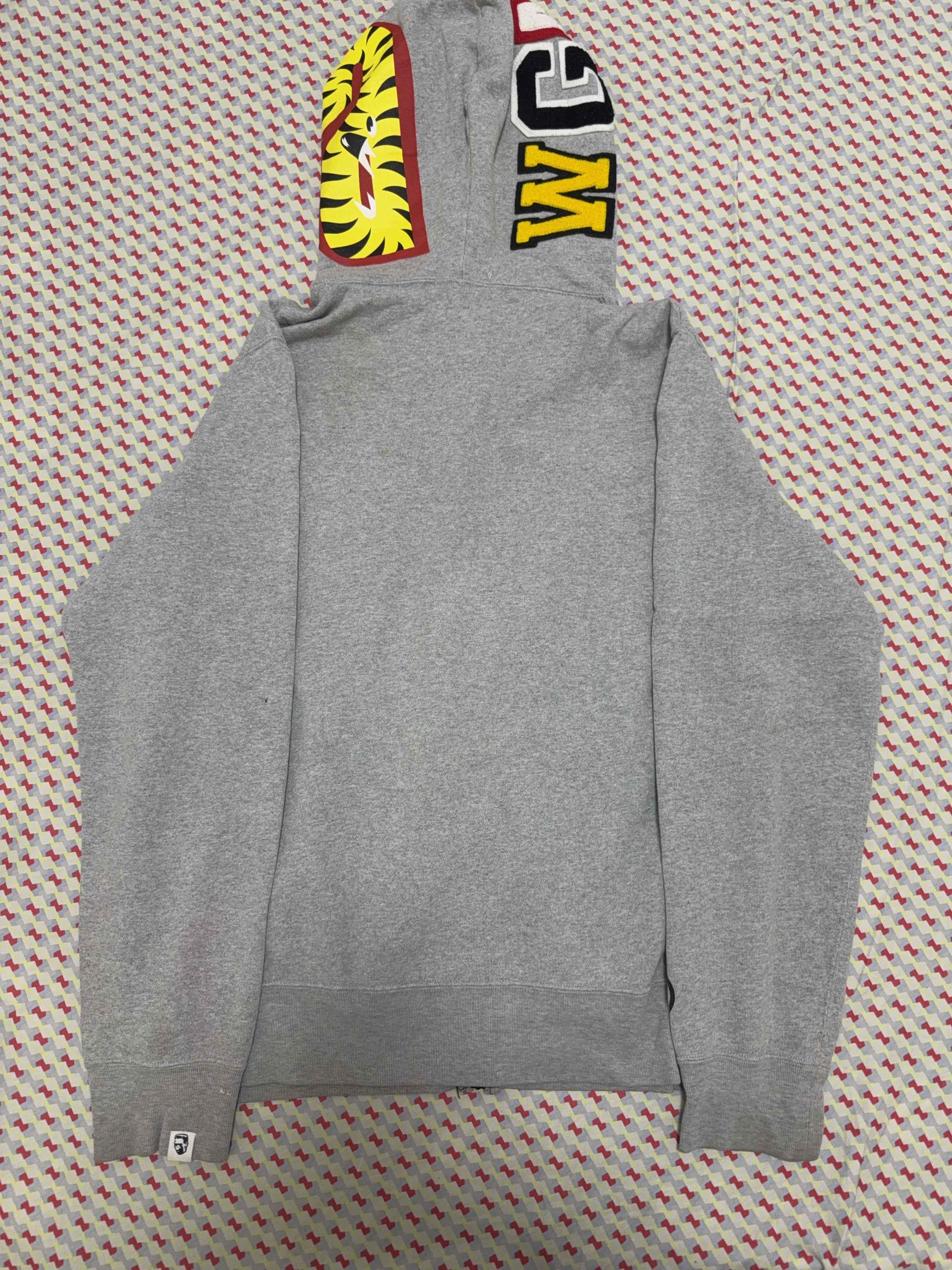 Bape A Bathing Ape Shark Full Zip Hoodie Size L Size US L / EU 52-54 / 3 - 2 Thumbnail
