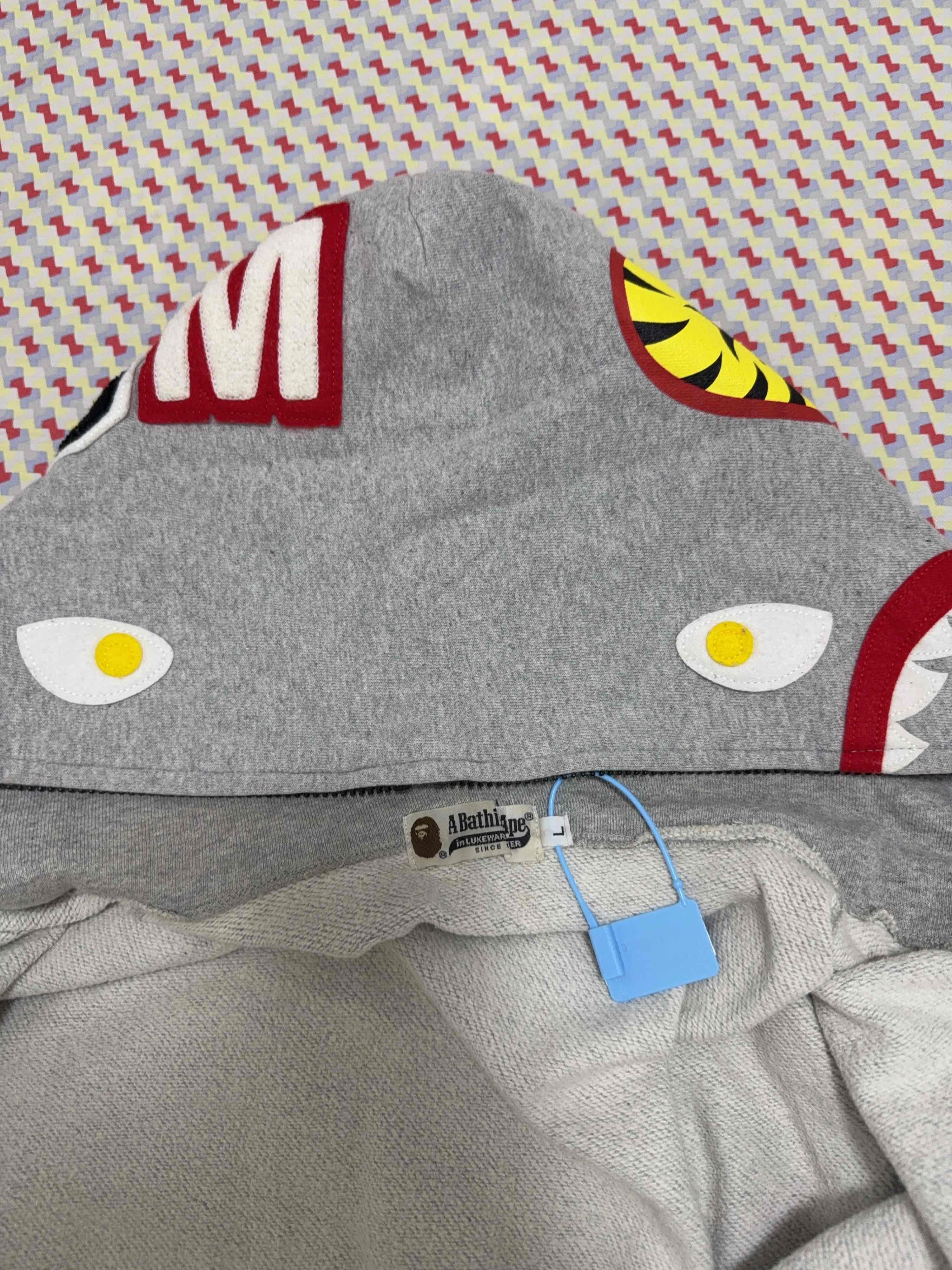 Bape A Bathing Ape Shark Full Zip Hoodie Size L Size US L / EU 52-54 / 3 - 6 Thumbnail