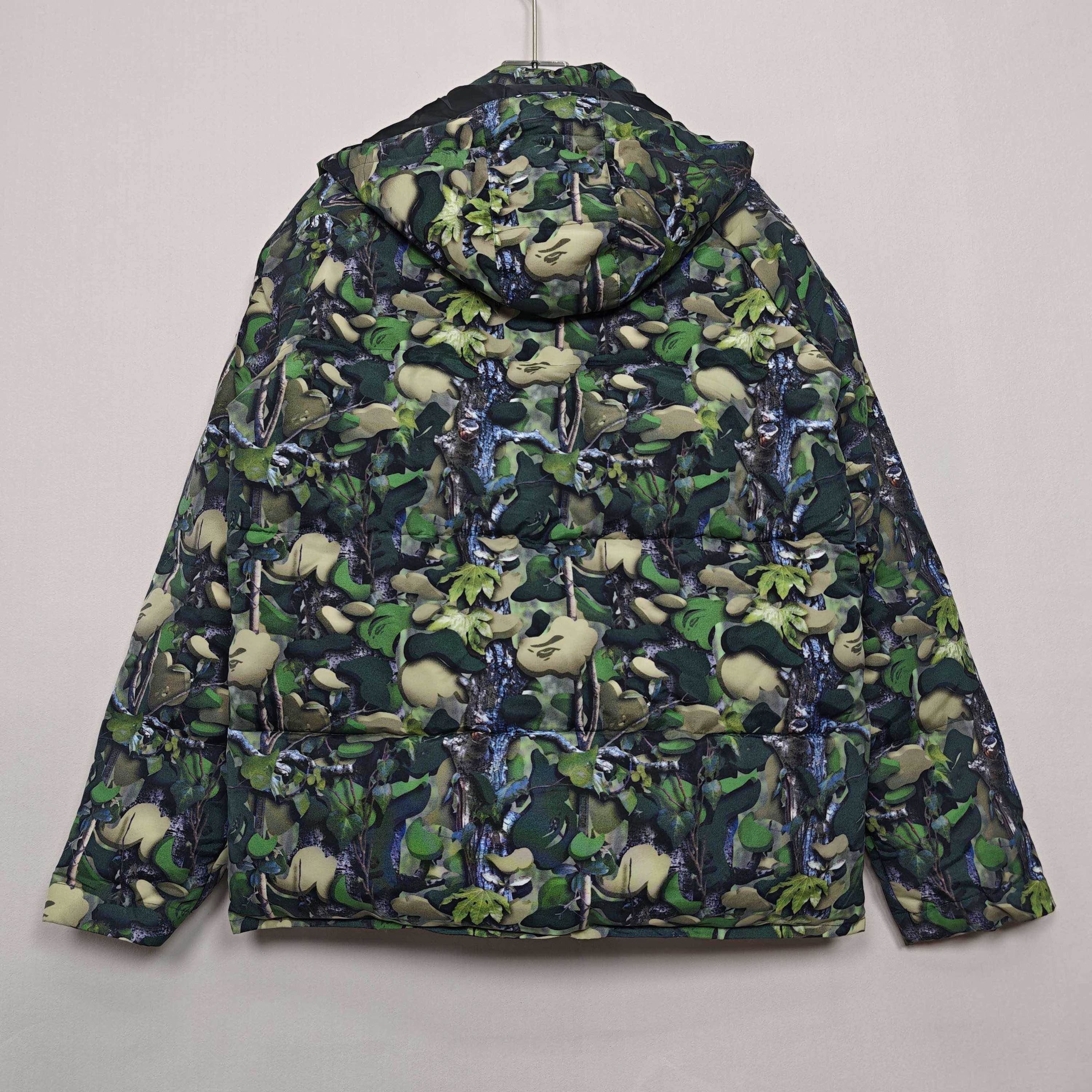 Bape A BATHING APE 3D Camo Down Jacket Size L Size US L / EU 52-54 / 3 - 2 Thumbnail