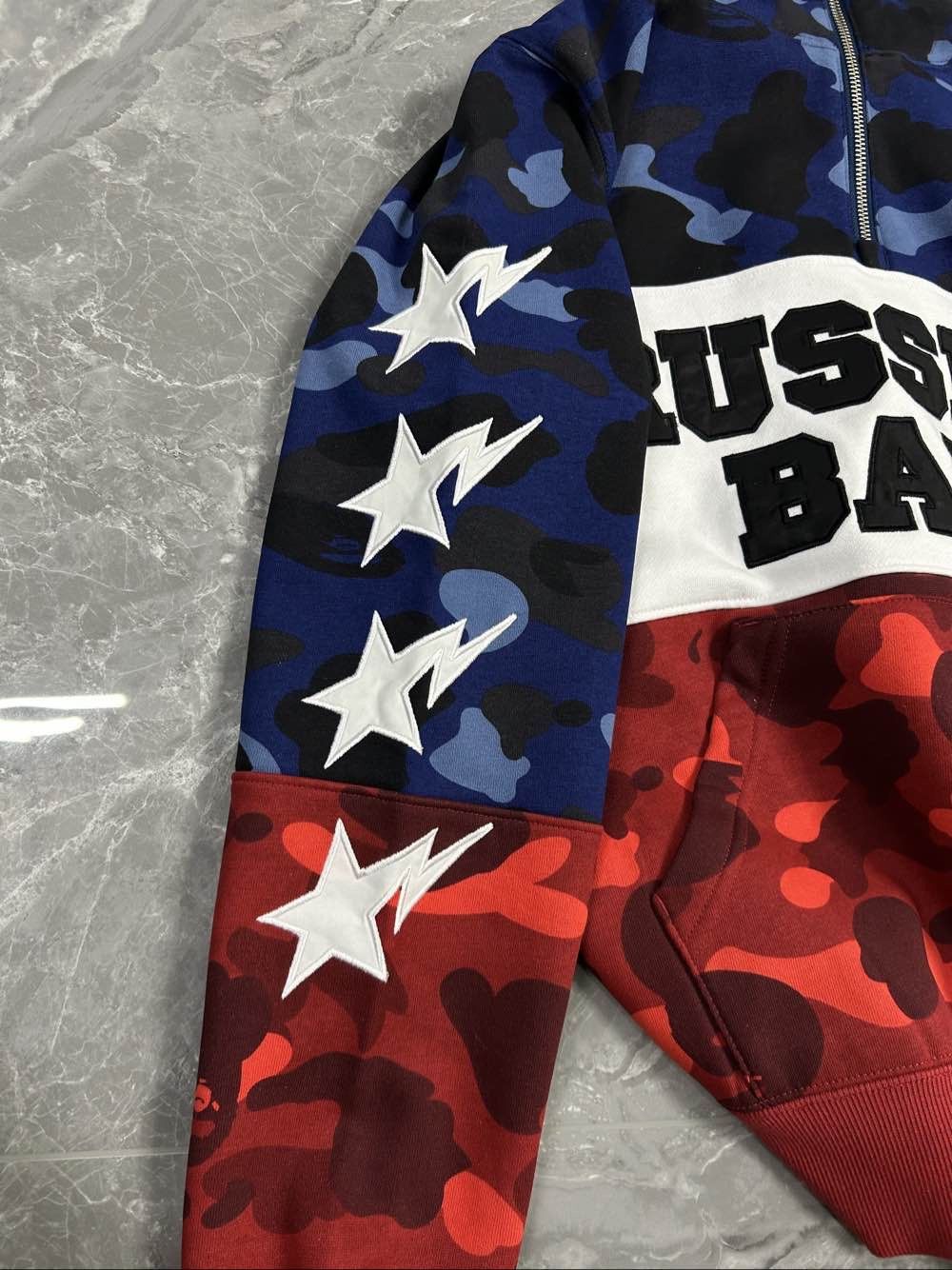 Bape A Bathing Ape x Russell Camo Logo Hoodie Size M Size US M / EU 48-50 / 2 - 7 Thumbnail