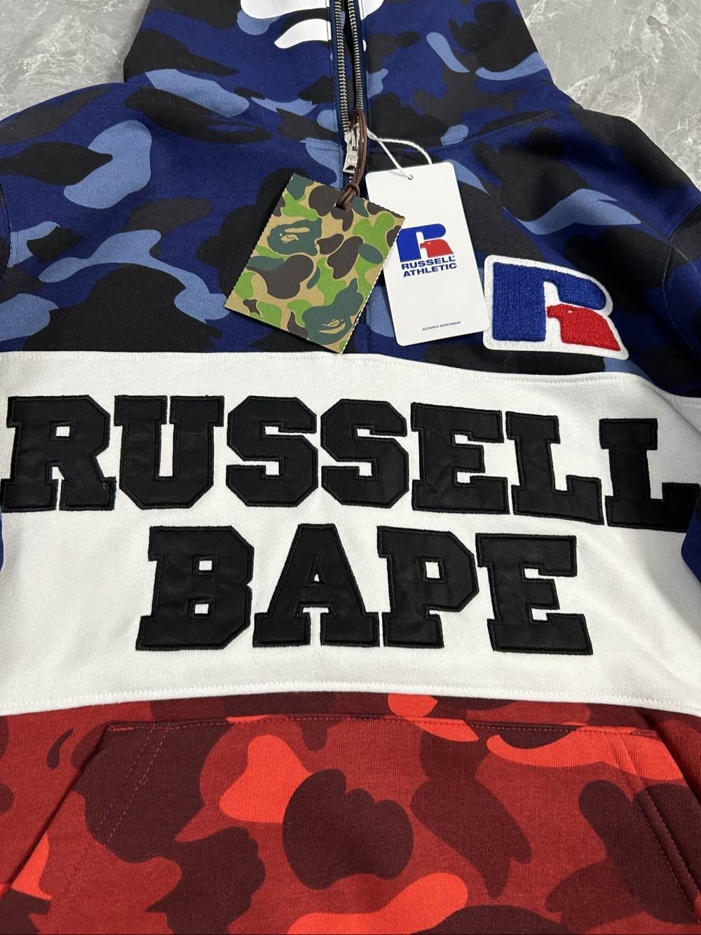 Bape A Bathing Ape x Russell Camo Logo Hoodie Size M Size US M / EU 48-50 / 2 - 6 Thumbnail
