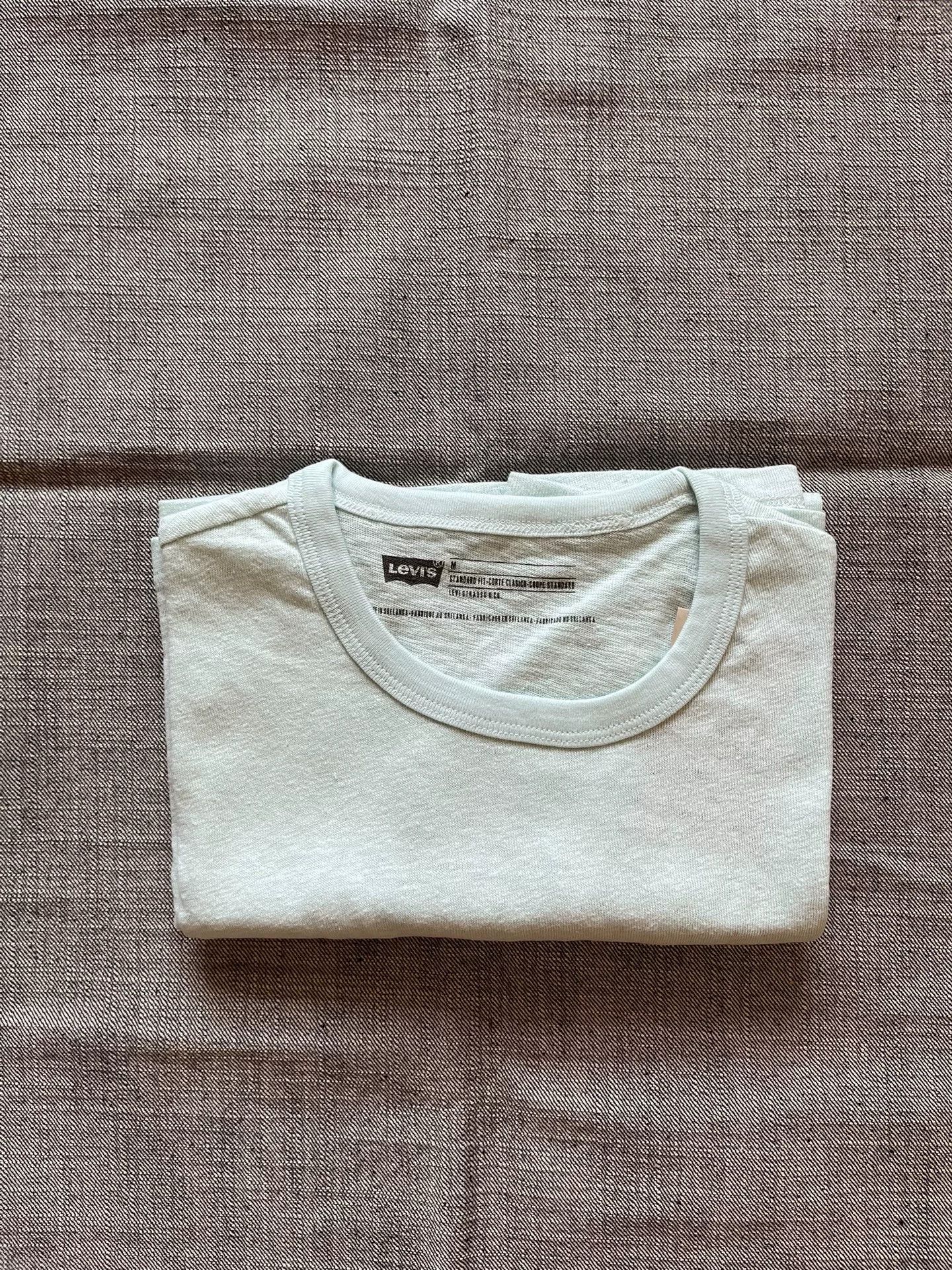 Levi's Levi's Cotton-Linen Blend Short-Sleeve T-Shirt Size US M / EU 48-50 / 2 - 4 Thumbnail