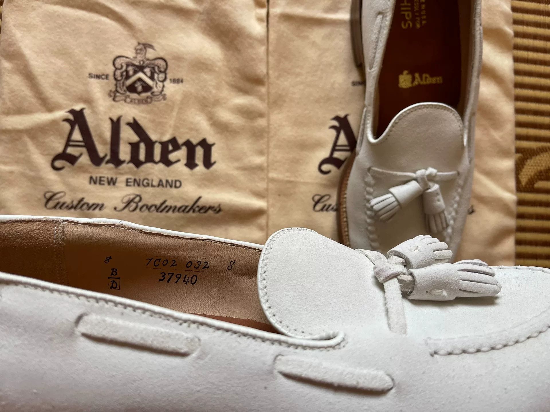 Alden Alden Men's White Tassel Suede Loafers Size US 8 / EU 41 - 8 Thumbnail