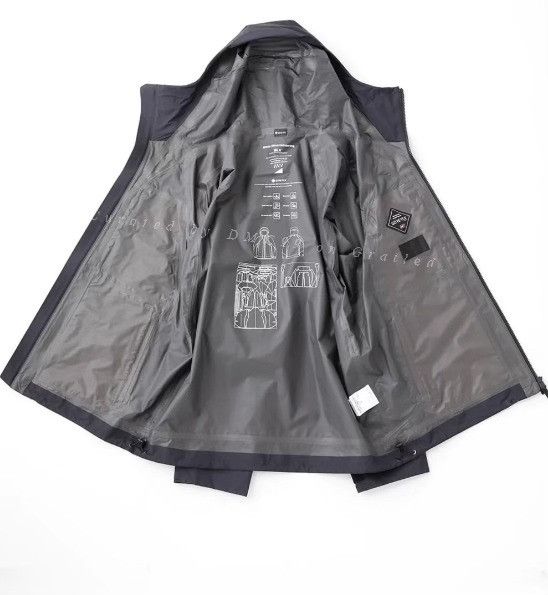 White Mountaineering White Mountaineering GORE-TEX PACLITE PLUS HOODED JACKET Size US M / EU 48-50 / 2 - 2 Thumbnail