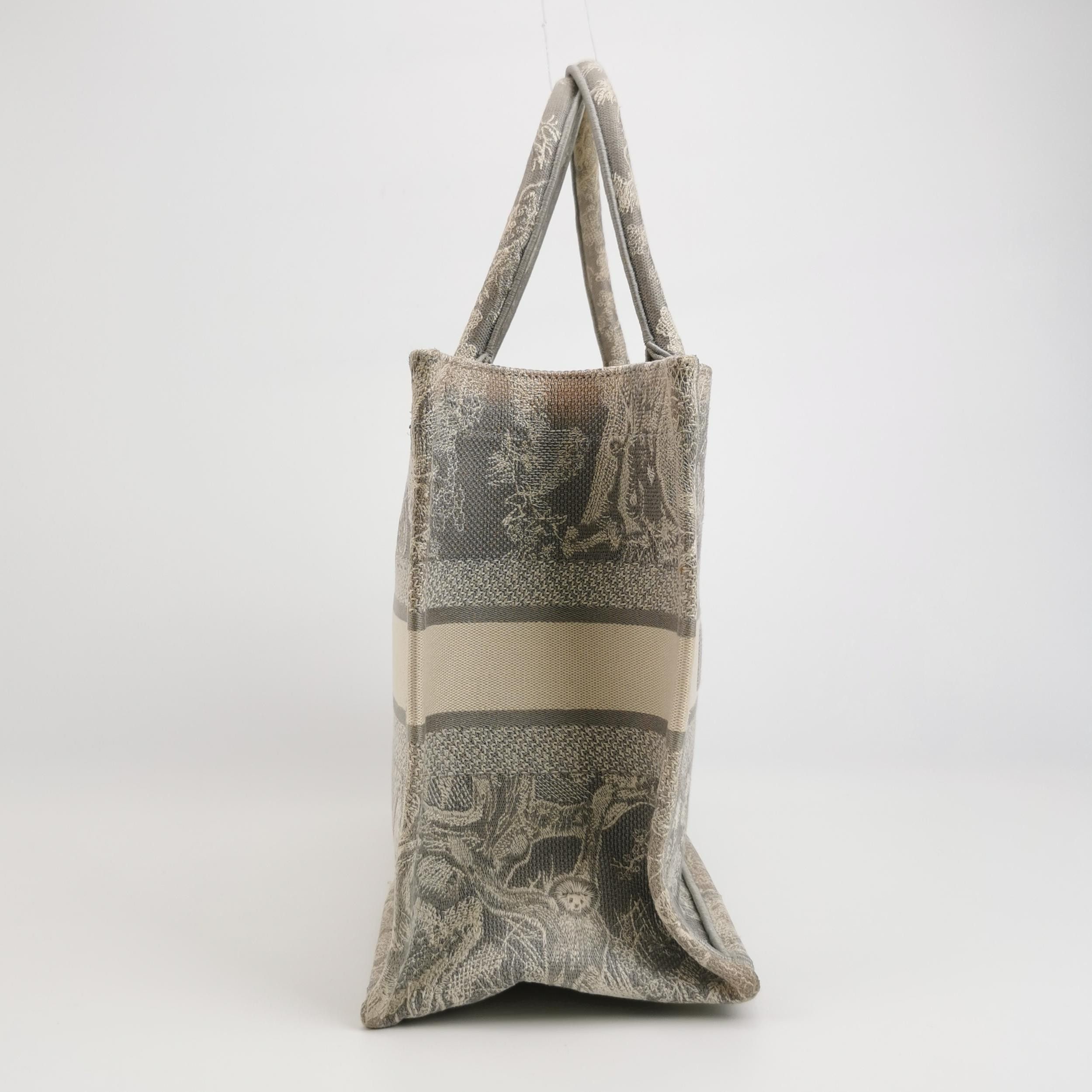Dior Dior Women os Tote Bags Size ONE SIZE - 4 Thumbnail