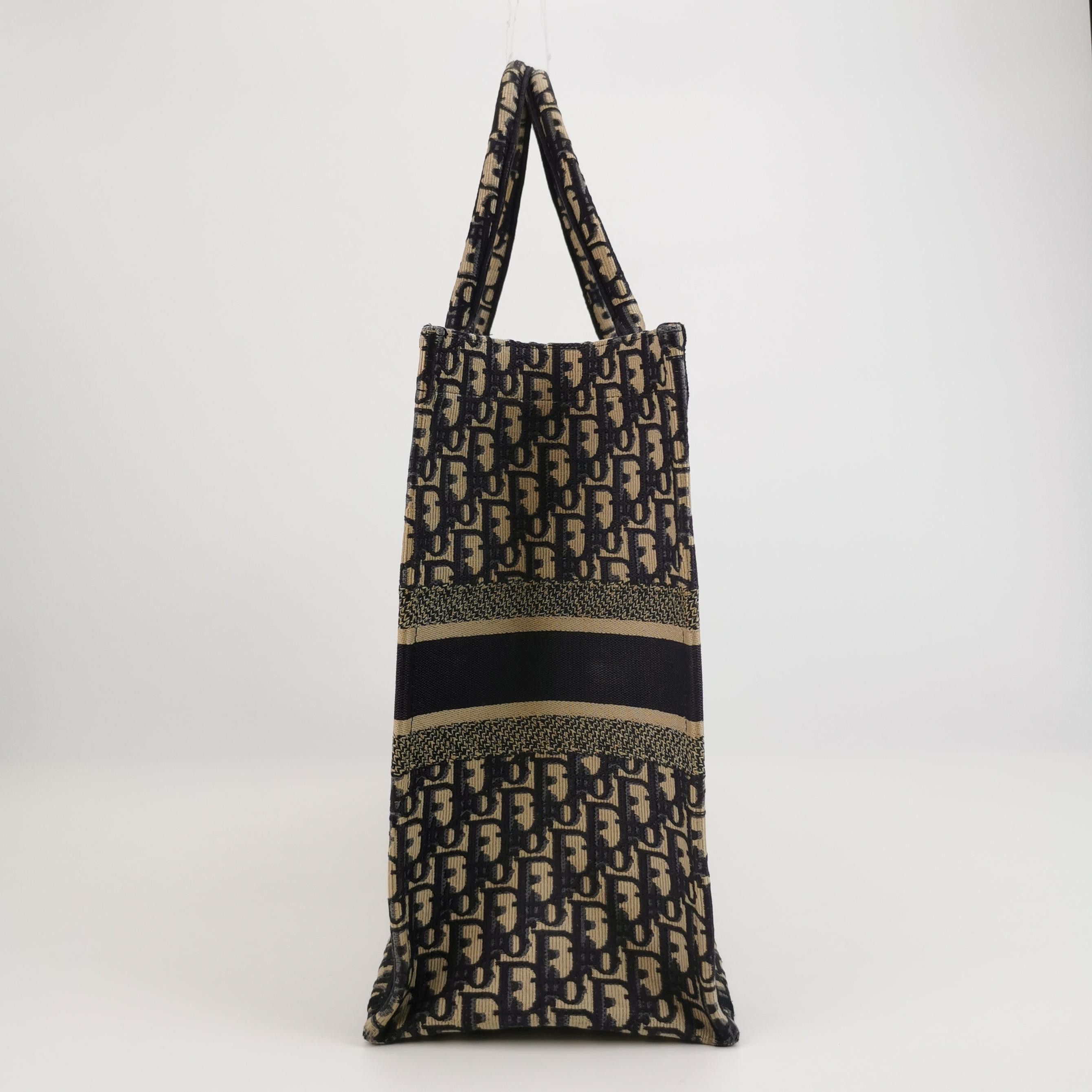Dior Dior Women os Tote Bags Size ONE SIZE - 4 Thumbnail