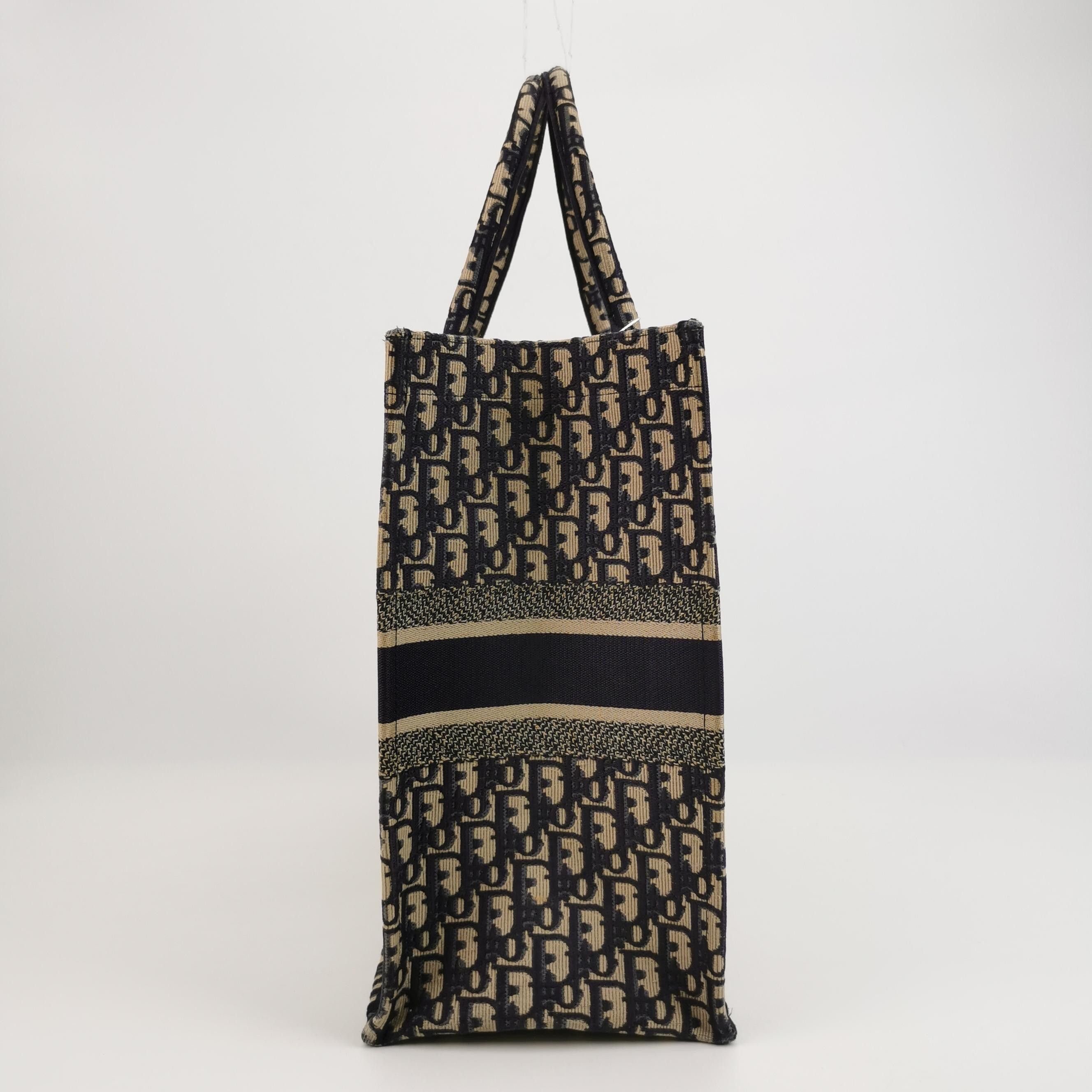 Dior Dior Women os Tote Bags Size ONE SIZE - 3 Thumbnail