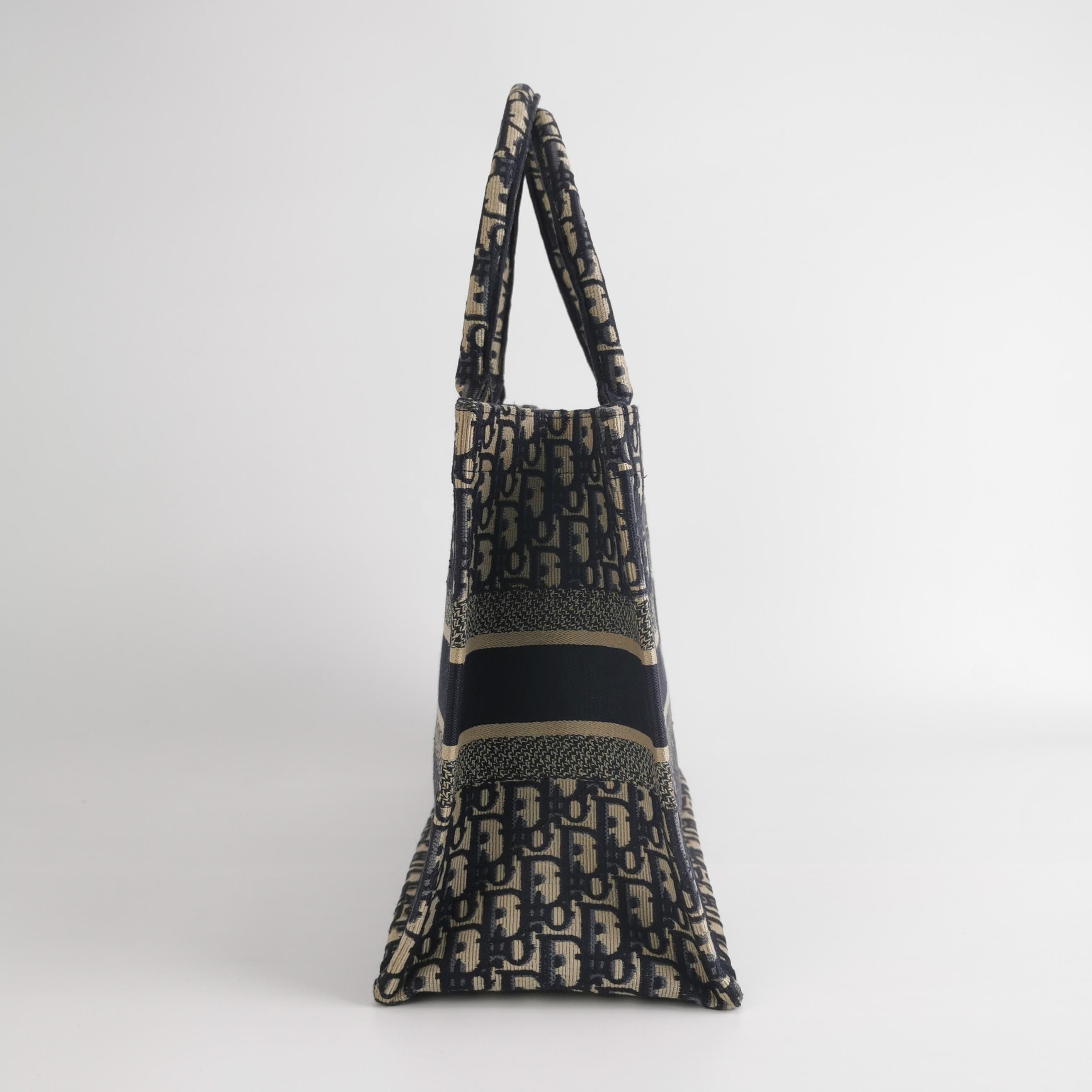 Dior Dior Women os Tote Bags Size ONE SIZE - 3 Thumbnail