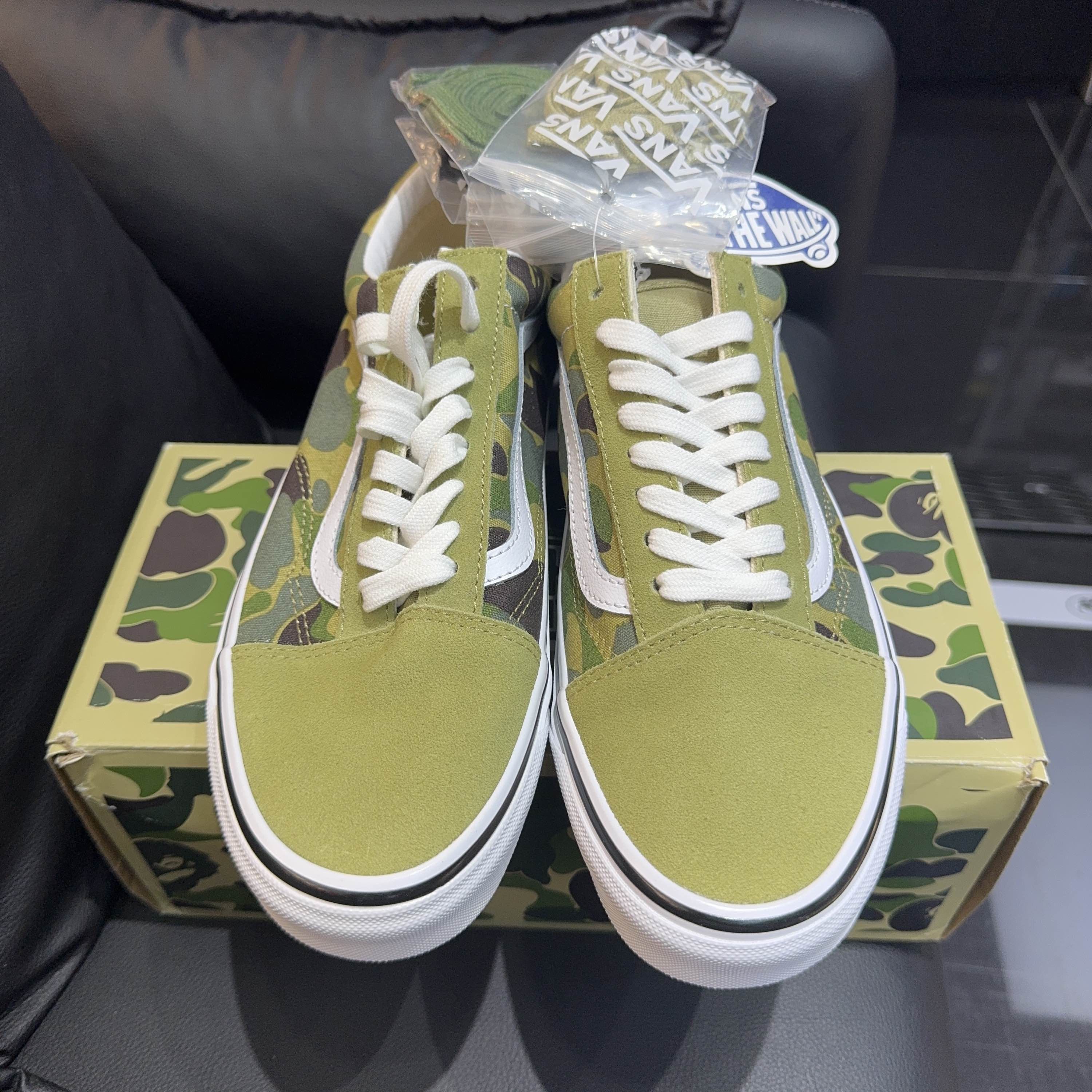 Bape × Vans A Bathing Ape x Vans Camo Old Skool Sneakers US 9 Size US 9 / EU 42 - 2 Thumbnail