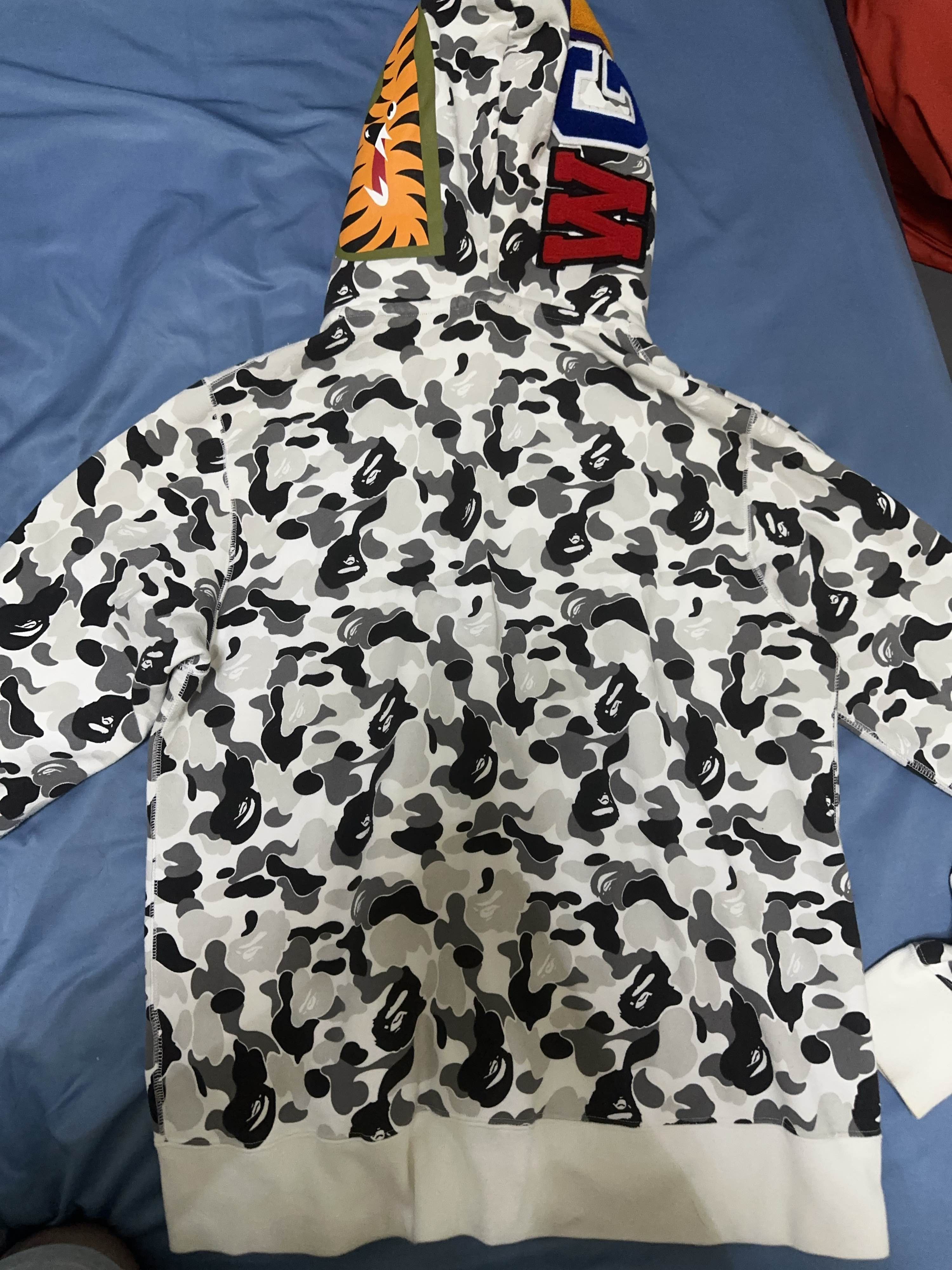Bape A Bathing Ape Shark Camo Hoodie Size L Size US L / EU 52-54 / 3 - 2 Thumbnail