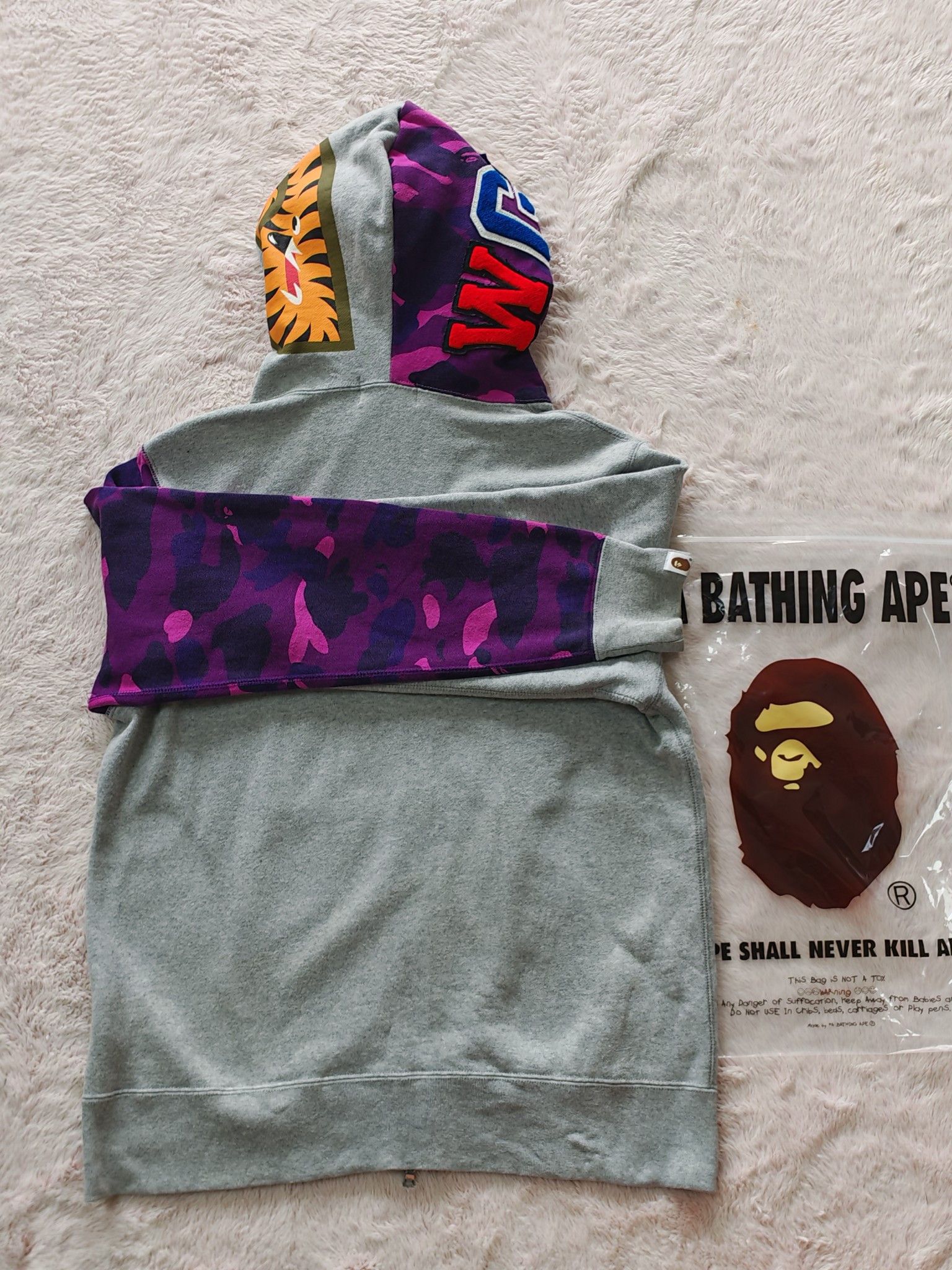 Bape A Bathing Ape Multi Camo Shark Hoodie Size L Size US L / EU 52-54 / 3 - 2 Thumbnail