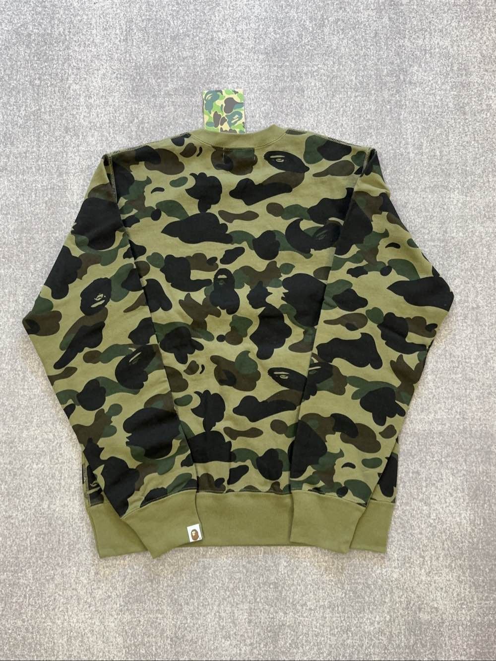Bape A BATHING APE Camo Crewneck Sweatshirt Size L Size US L / EU 52-54 / 3 - 2 Thumbnail