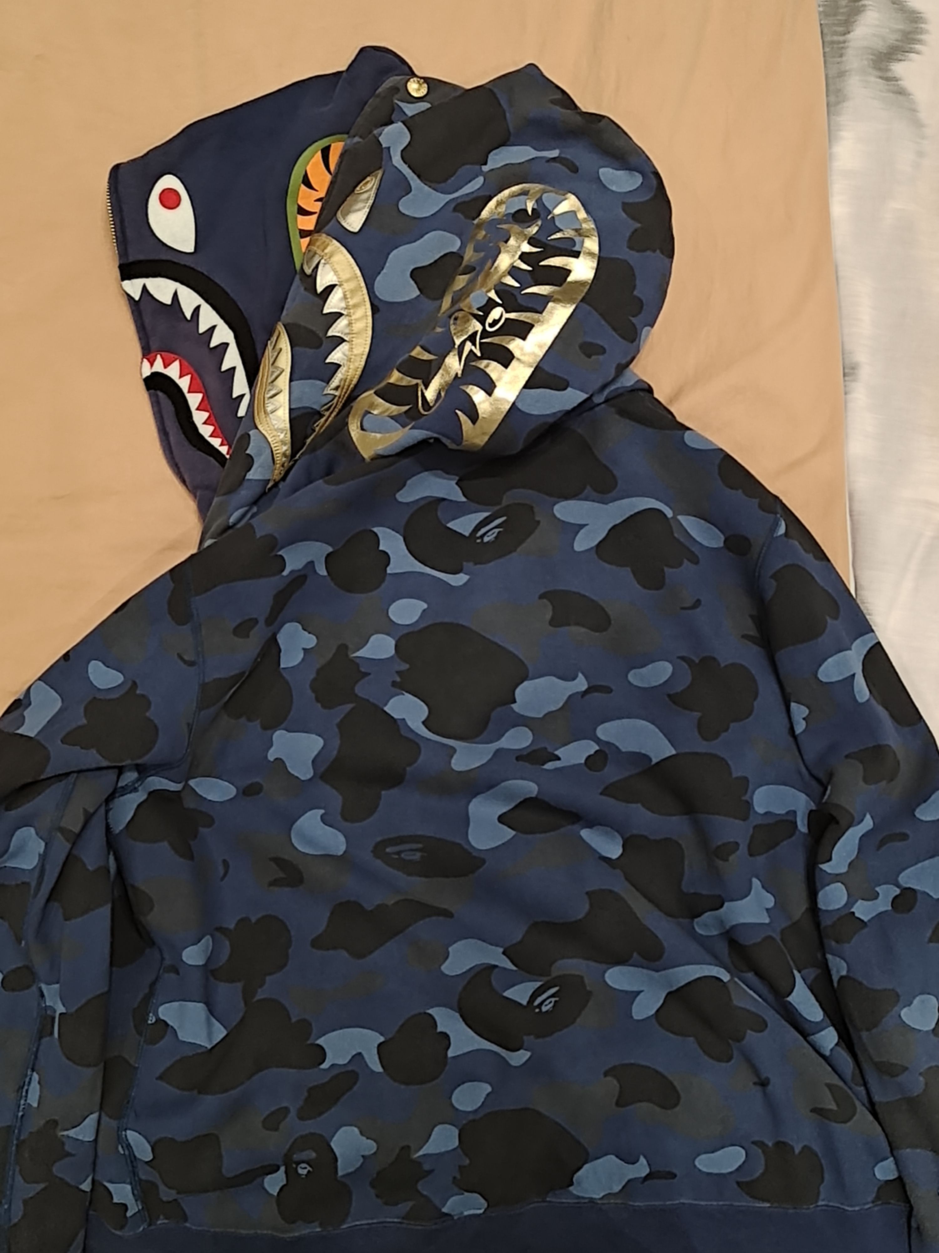 Bape A Bathing Ape Camo Shark Hoodie Size M Size US M / EU 48-50 / 2 - 2 Thumbnail