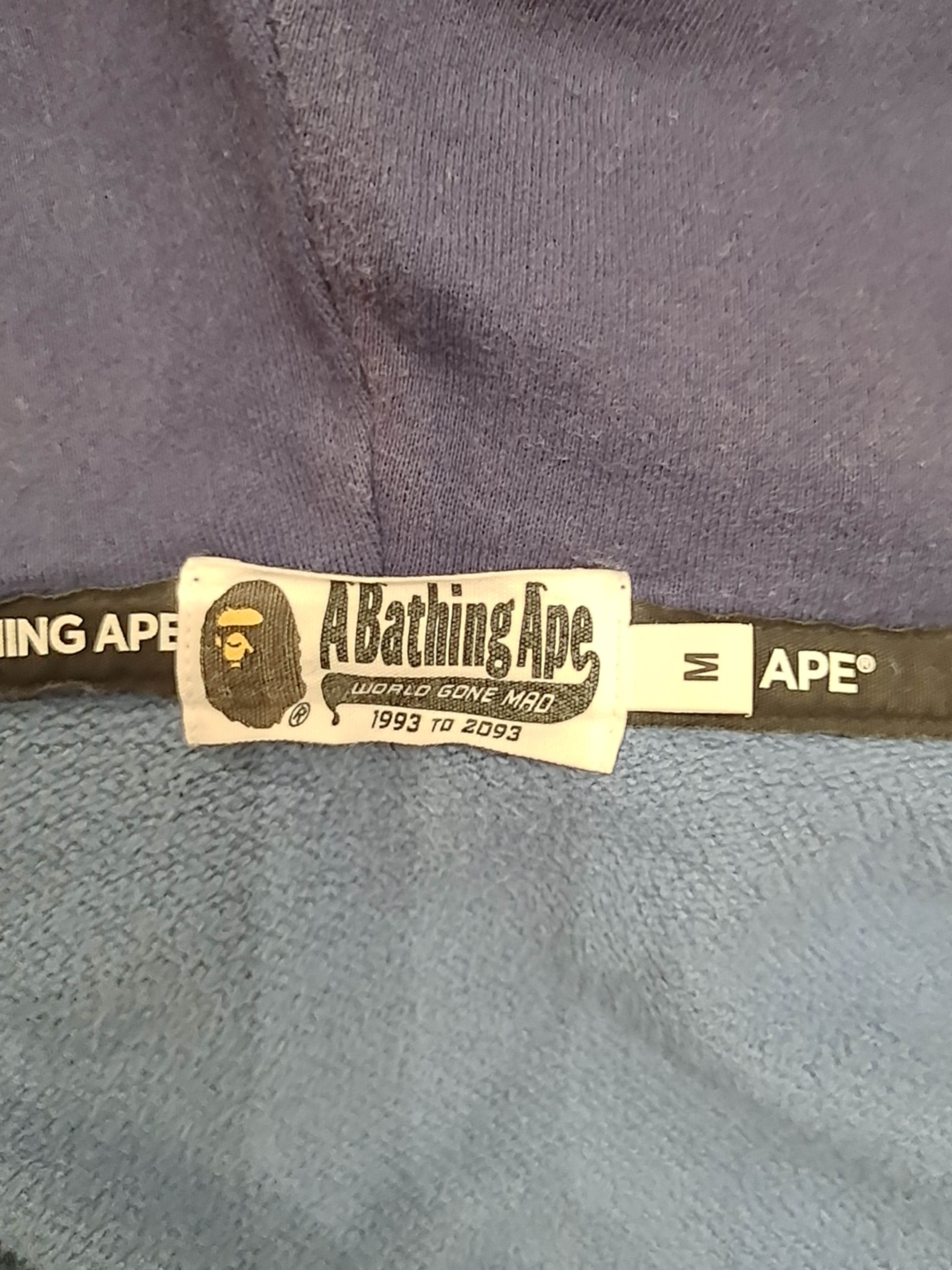 Bape A Bathing Ape Camo Shark Hoodie Size M Size US M / EU 48-50 / 2 - 3 Thumbnail