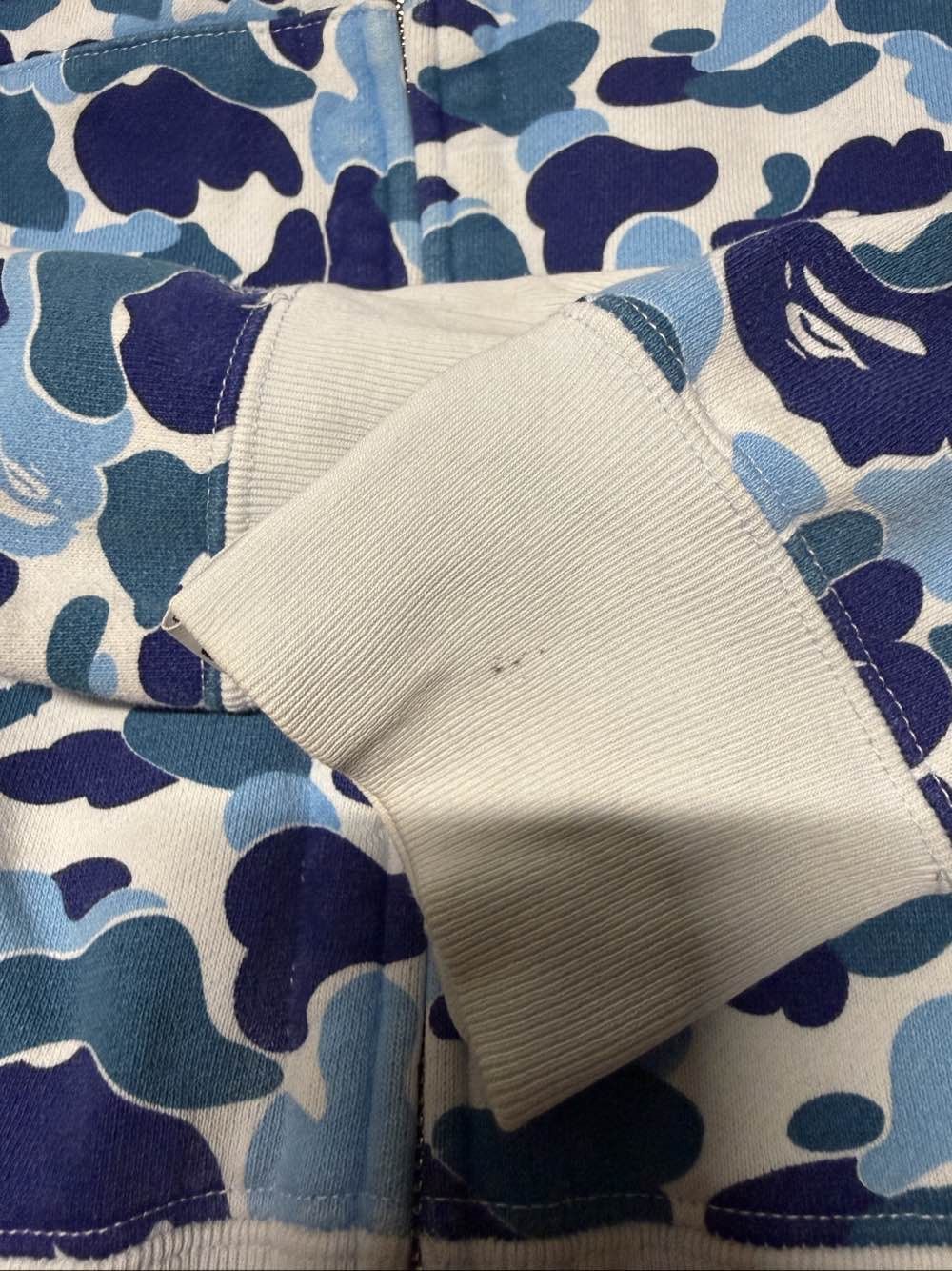 Bape A Bathing Ape Blue Camo Shark Hoodie Size L Size US L / EU 52-54 / 3 - 7 Thumbnail