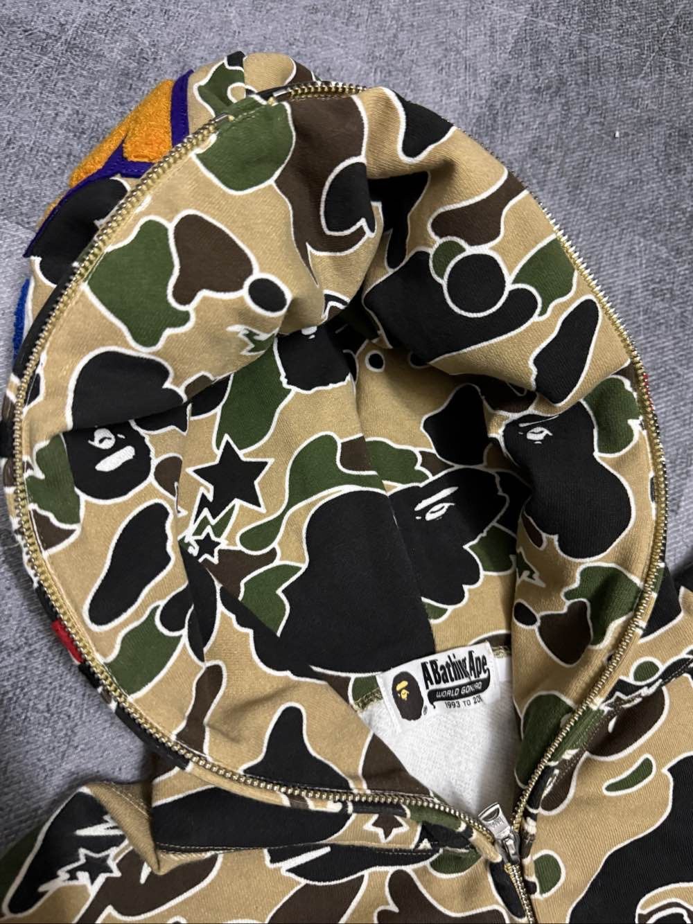Bape A Bathing Ape Camo Shark Hoodie Size L Size US L / EU 52-54 / 3 - 6 Thumbnail