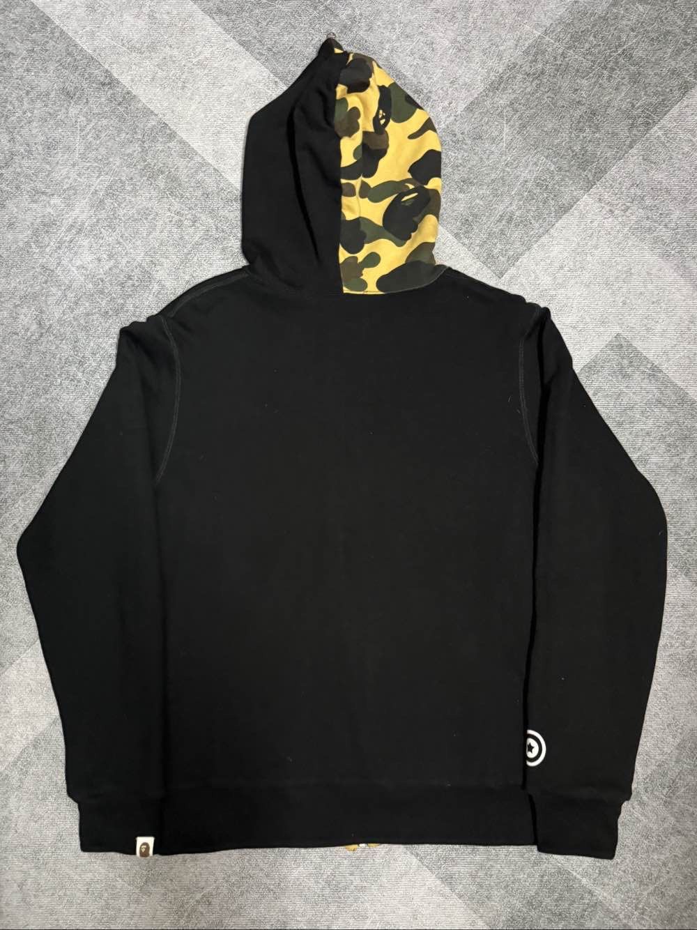 Bape A Bathing Ape Camo Shark Hoodie Size M Size US M / EU 48-50 / 2 - 6 Thumbnail