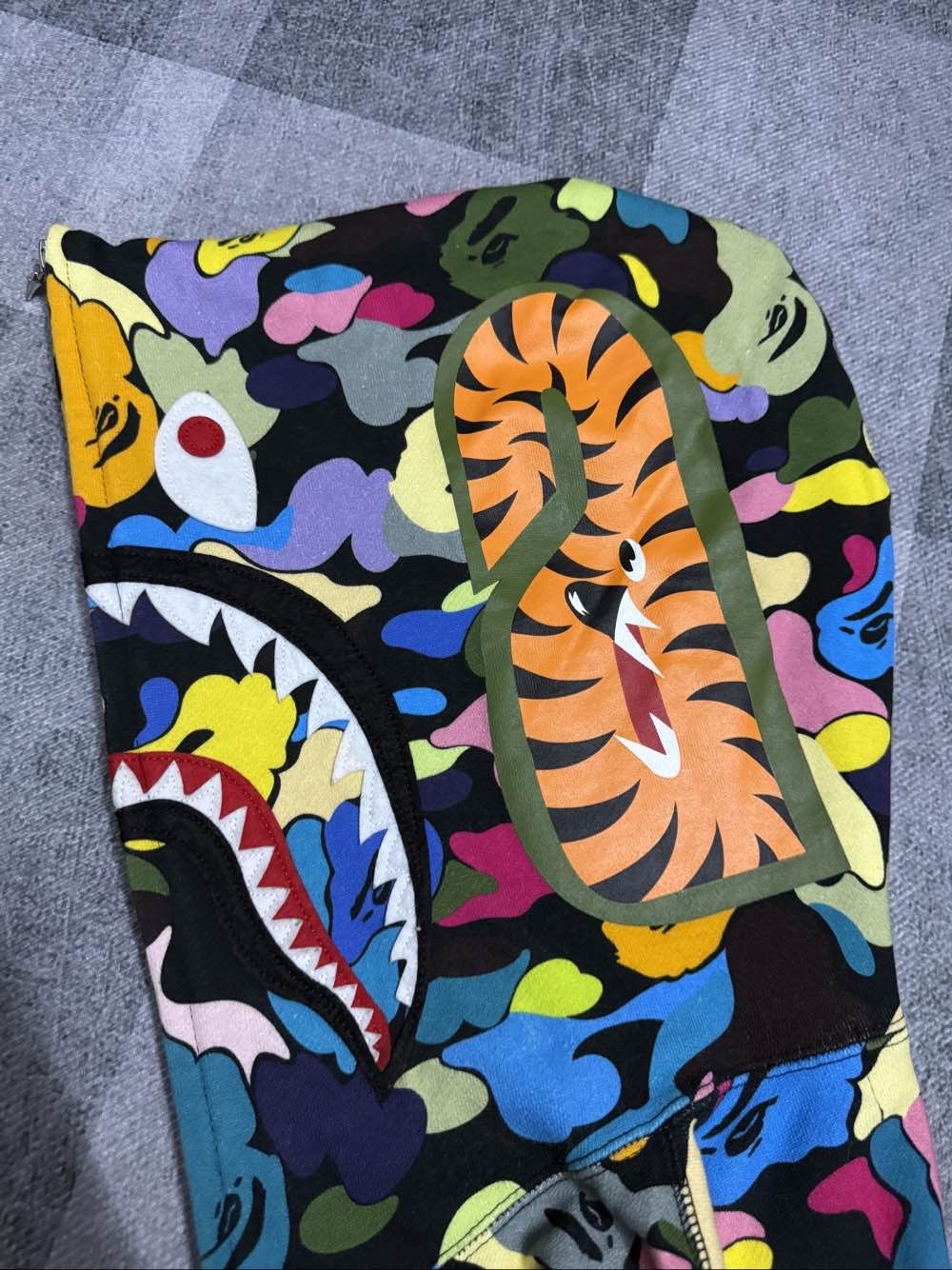 Bape A BATHING APE Camo Shark Hoodie Size M Size US M / EU 48-50 / 2 - 12 Thumbnail