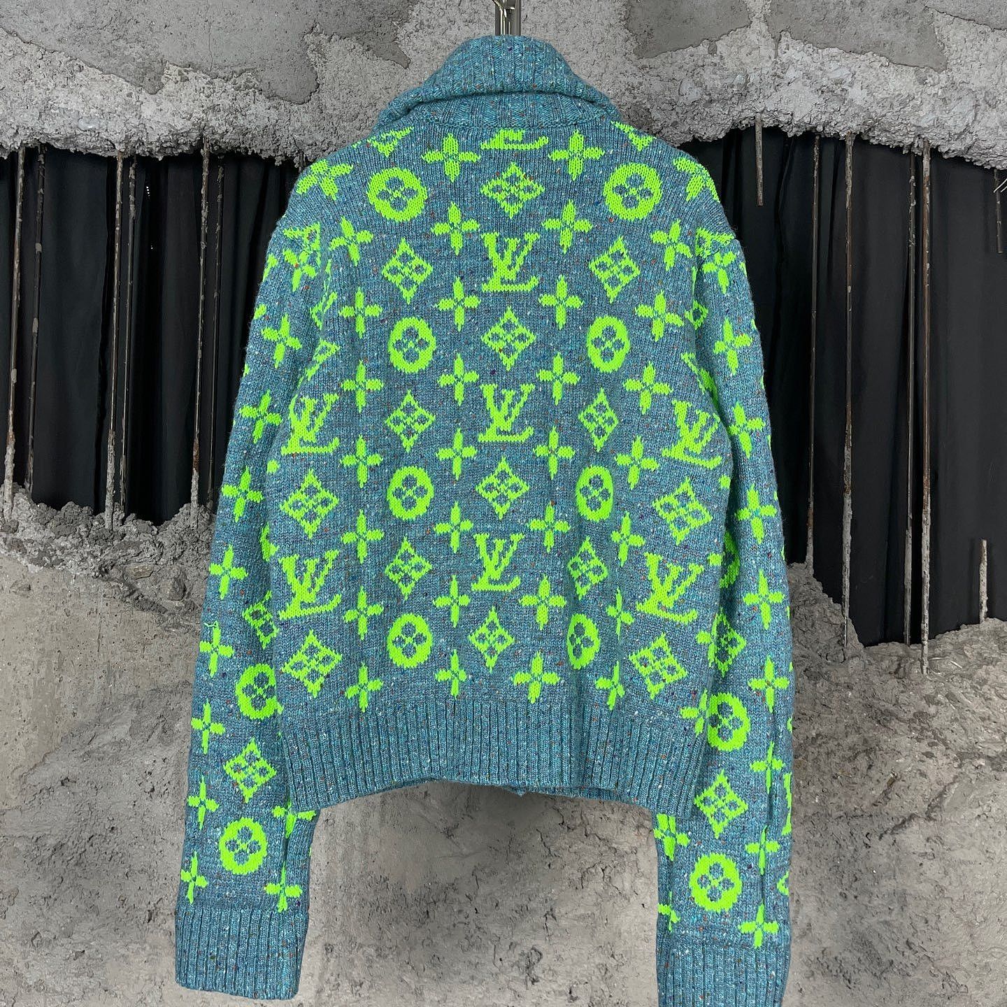 Louis Vuitton Louis Vuitton Monogram Button Up Cardigan Size XS Size US XS / EU 42 / 0 - 2 Thumbnail