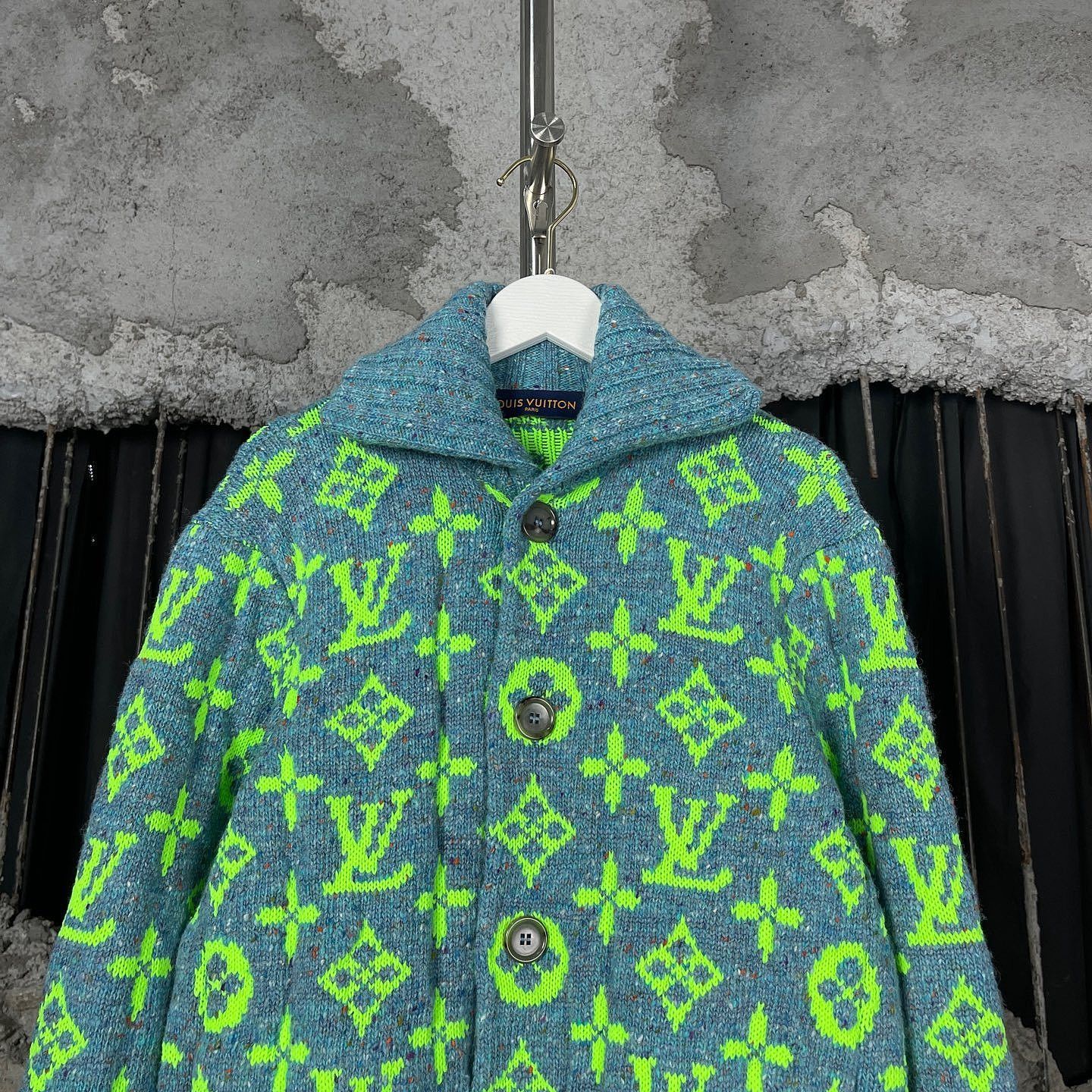 Louis Vuitton Louis Vuitton Monogram Button Up Cardigan Size XS Size US XS / EU 42 / 0 - 7 Thumbnail
