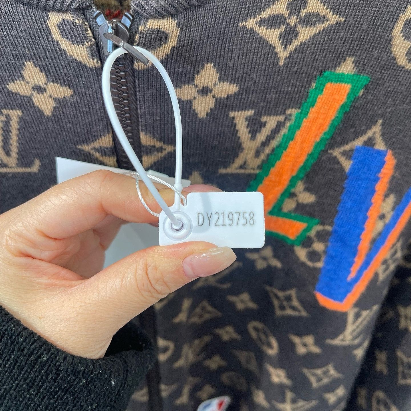 Louis Vuitton Louis Vuitton x NBA Monogram Zip Jacket Size L Size US L / EU 52-54 / 3 - 6 Thumbnail