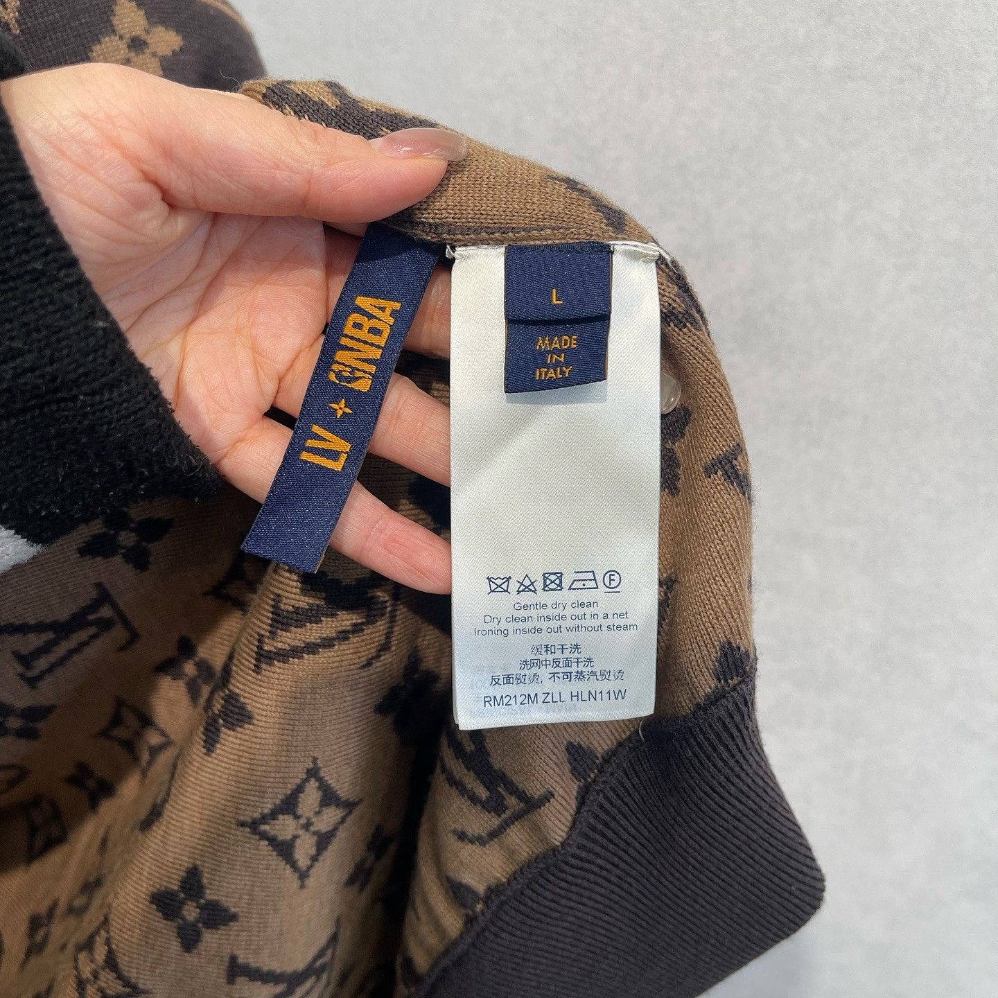 Louis Vuitton Louis Vuitton x NBA Monogram Zip Jacket Size L Size US L / EU 52-54 / 3 - 4 Thumbnail