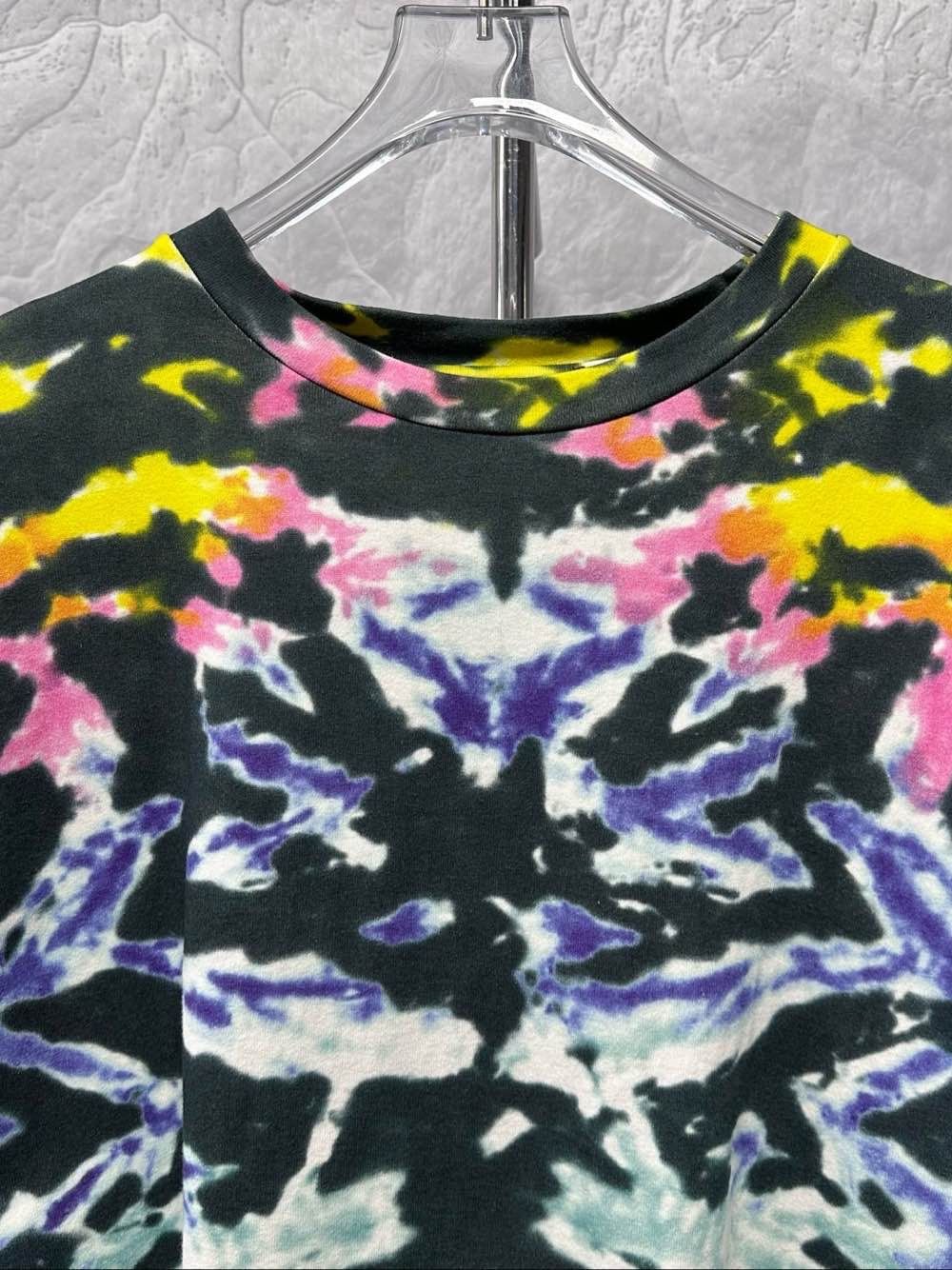 Louis Vuitton Louis Vuitton Tie Dye T-Shirt Size L Size US L / EU 52-54 / 3 - 5 Thumbnail