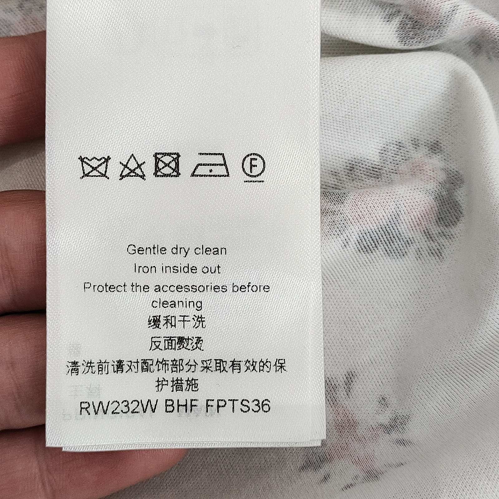 Louis Vuitton Louis Vuitton Floral Print T-Shirt XS Size XS / US 0-2 / IT 36-38 - 9 Thumbnail