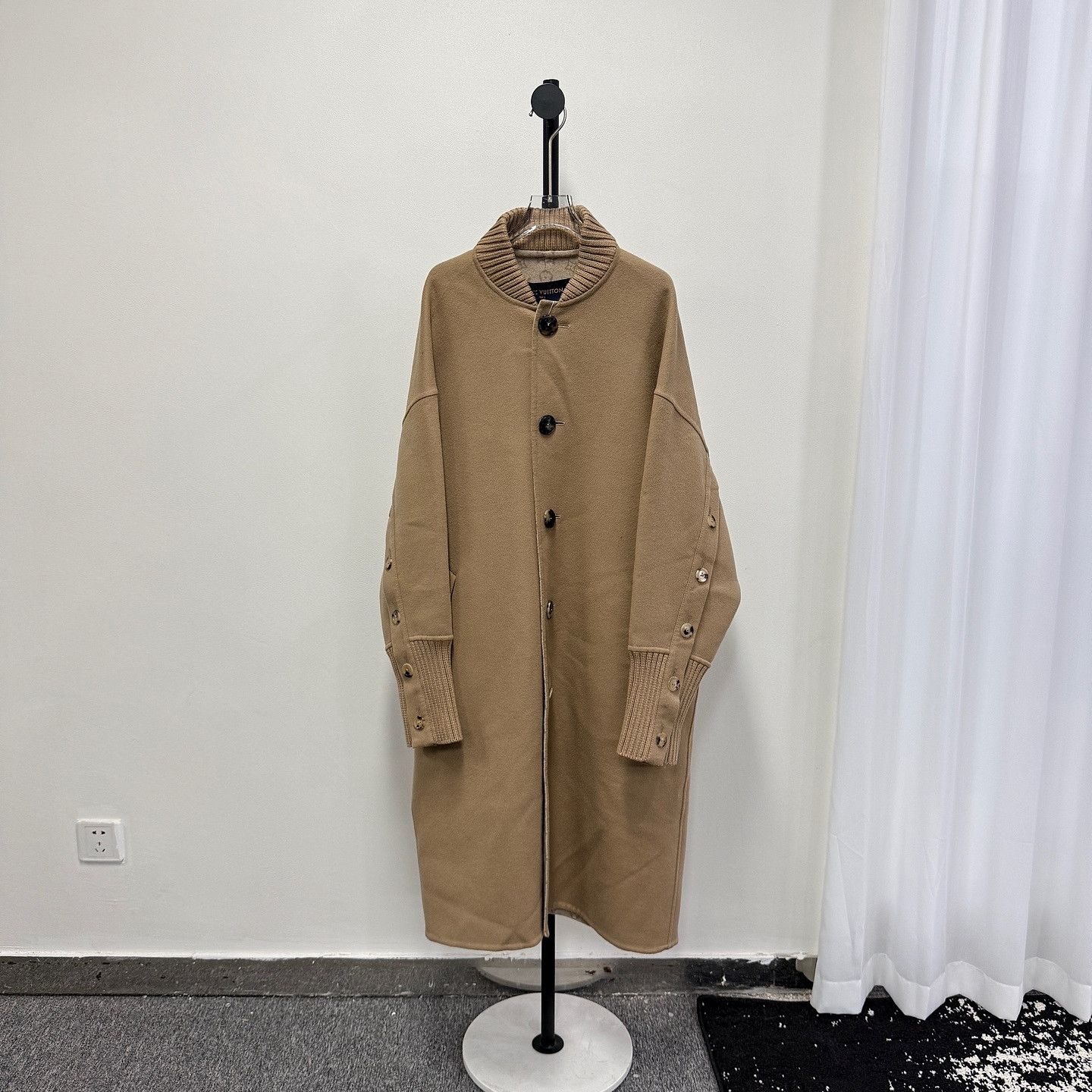 Louis Vuitton Louis Vuitton Wool Coat Beige Size 40 Size S / US 4 / IT 40 - 10 Thumbnail
