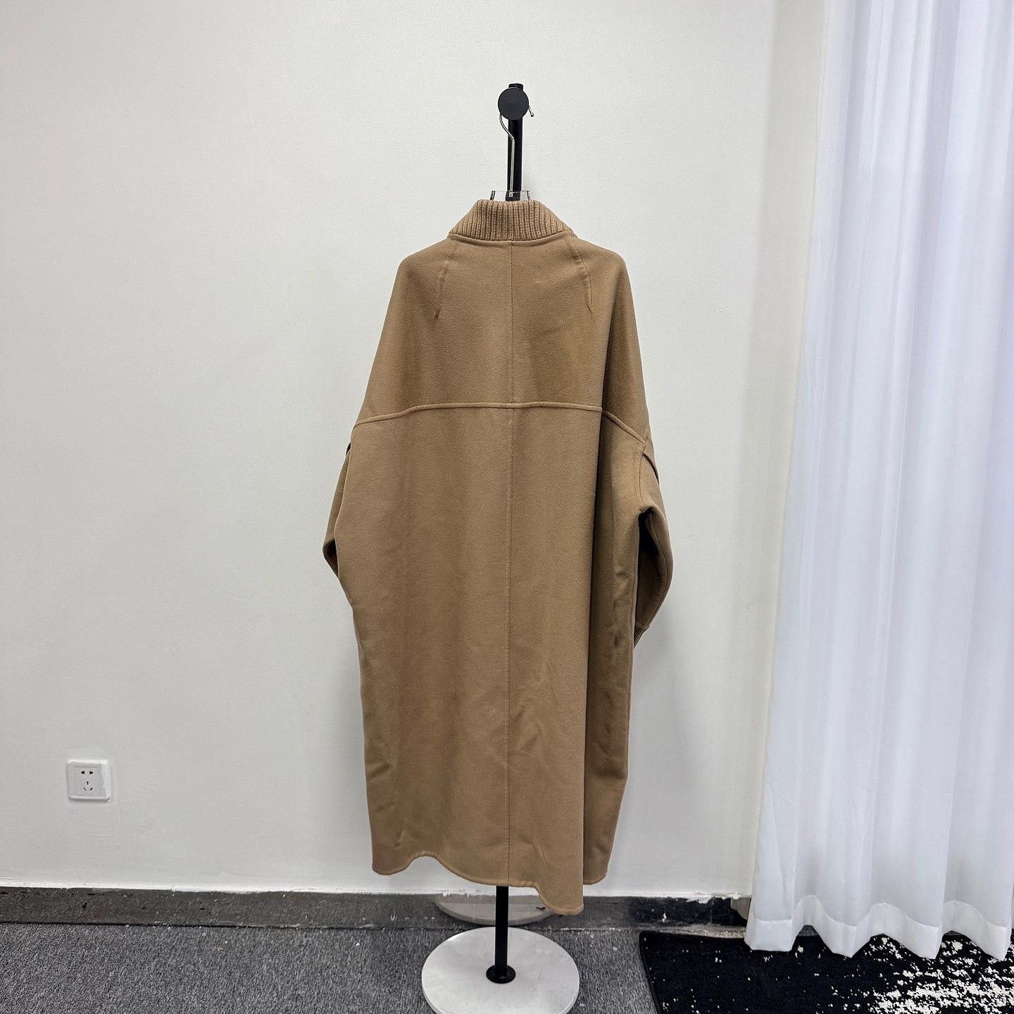Louis Vuitton Louis Vuitton Wool Coat Beige Size 40 Size S / US 4 / IT 40 - 2 Thumbnail