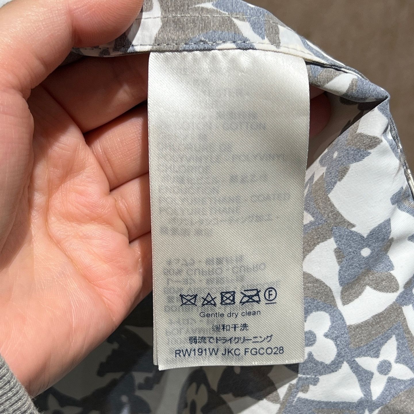 Louis Vuitton Louis Vuitton Monogram Hooded Jacket Size 34 Size XXS / US 00 / IT 34 - 4 Thumbnail