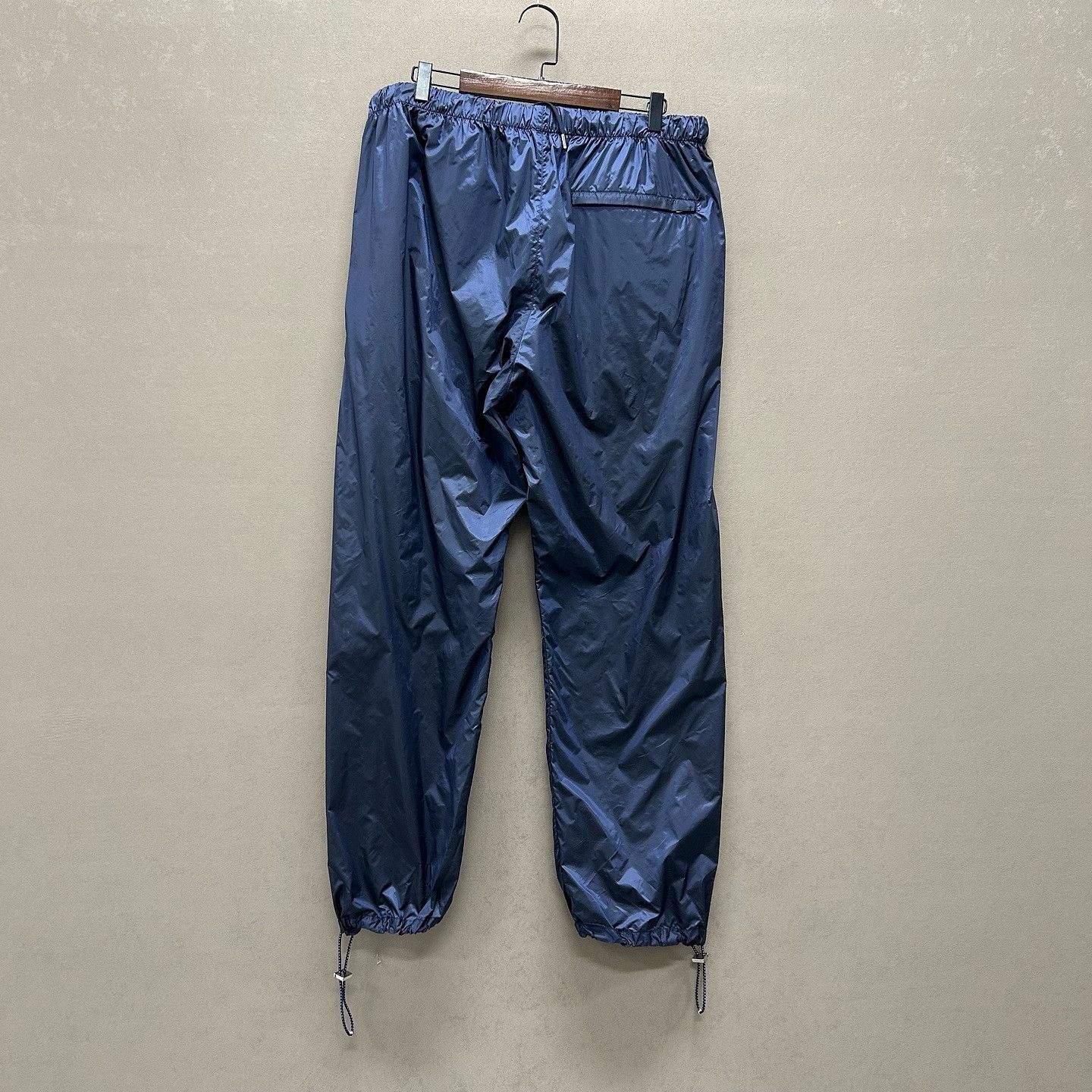 Louis Vuitton Louis Vuitton Nylon Casual Pants Size 30 Size US 30 / EU 46 - 2 Thumbnail