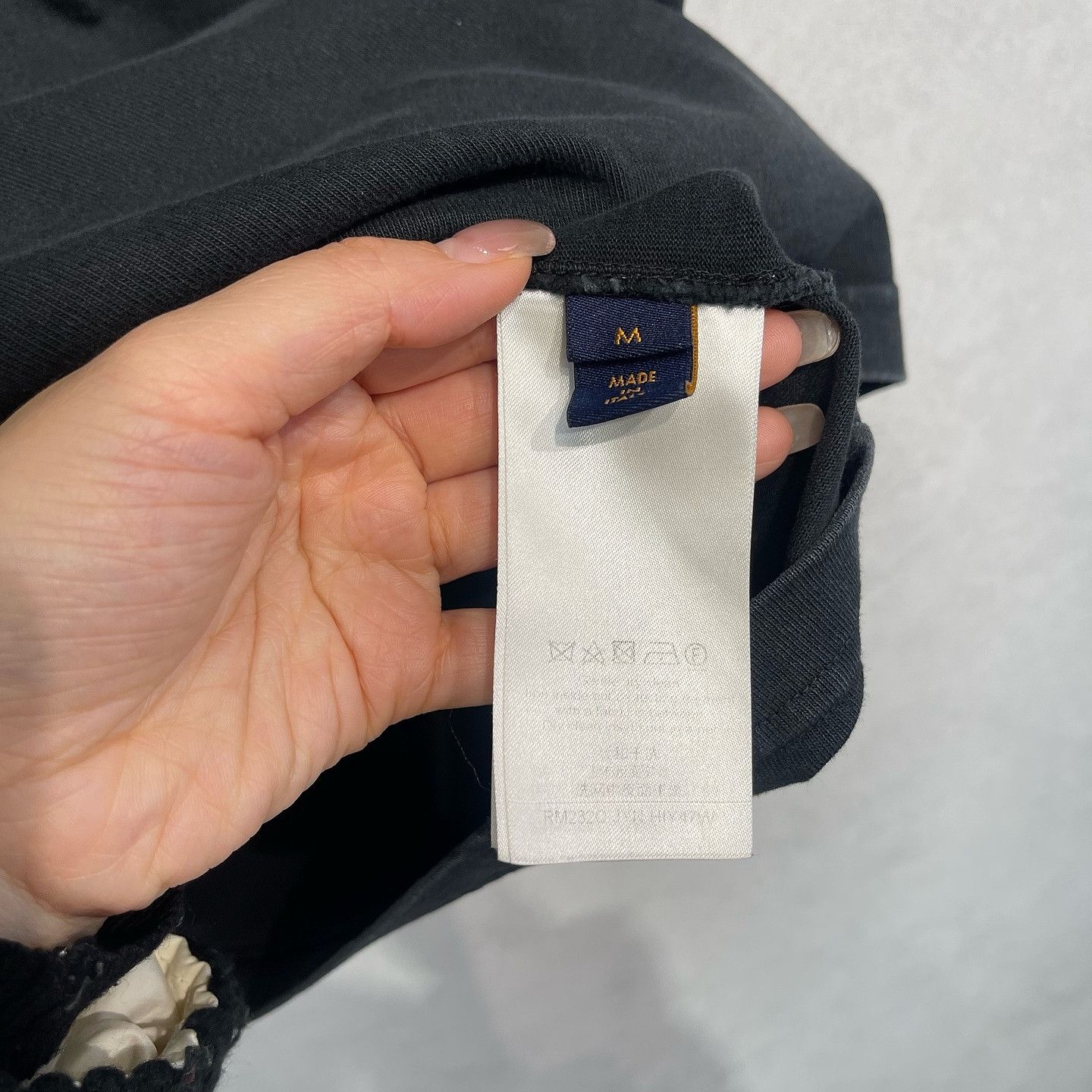 Louis Vuitton Louis Vuitton Inside Out T-Shirt Black Size M Size US M / EU 48-50 / 2 - 4 Thumbnail